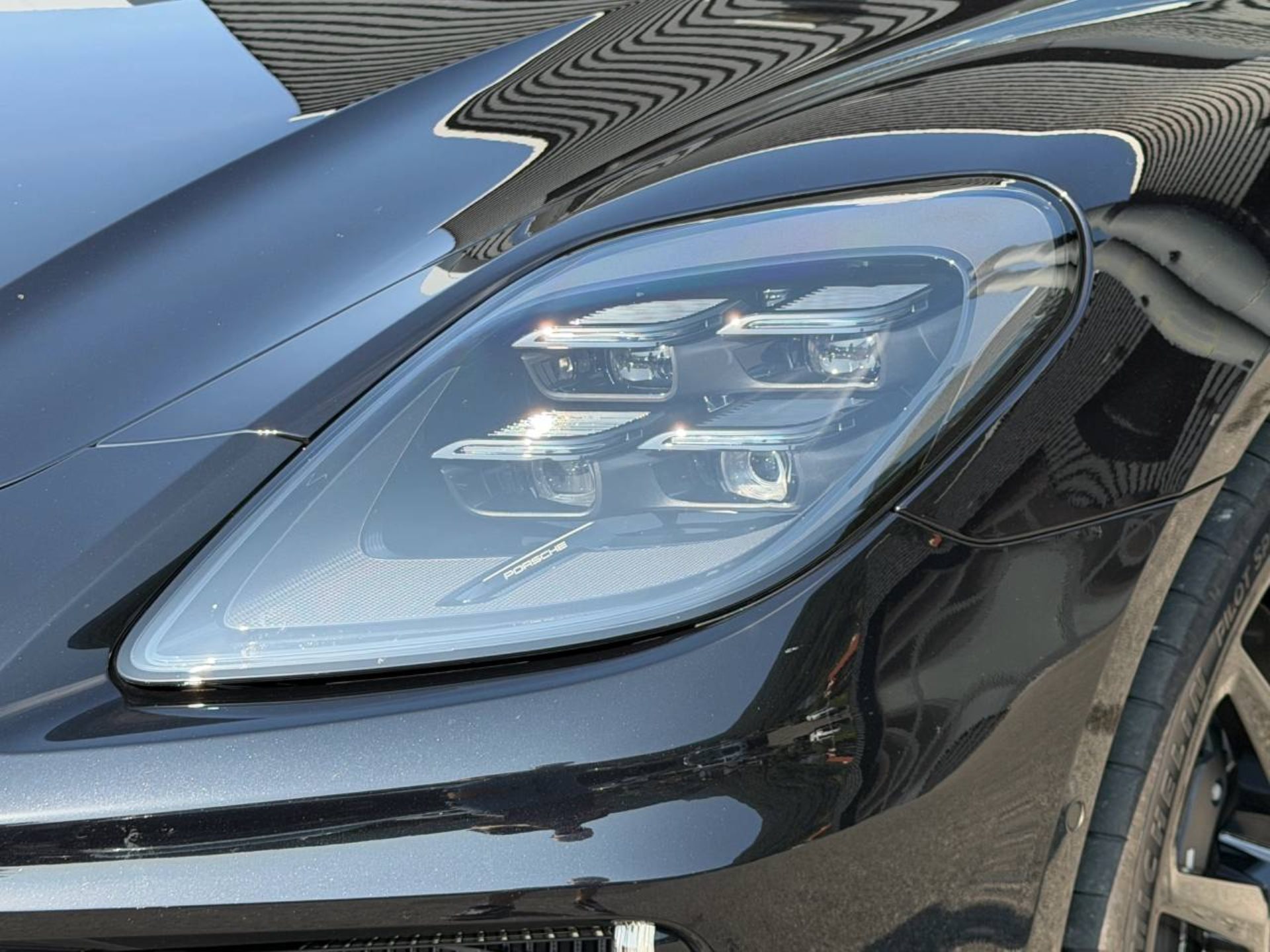 PORSCHE Panamera 4 E-Hybrid-image-13