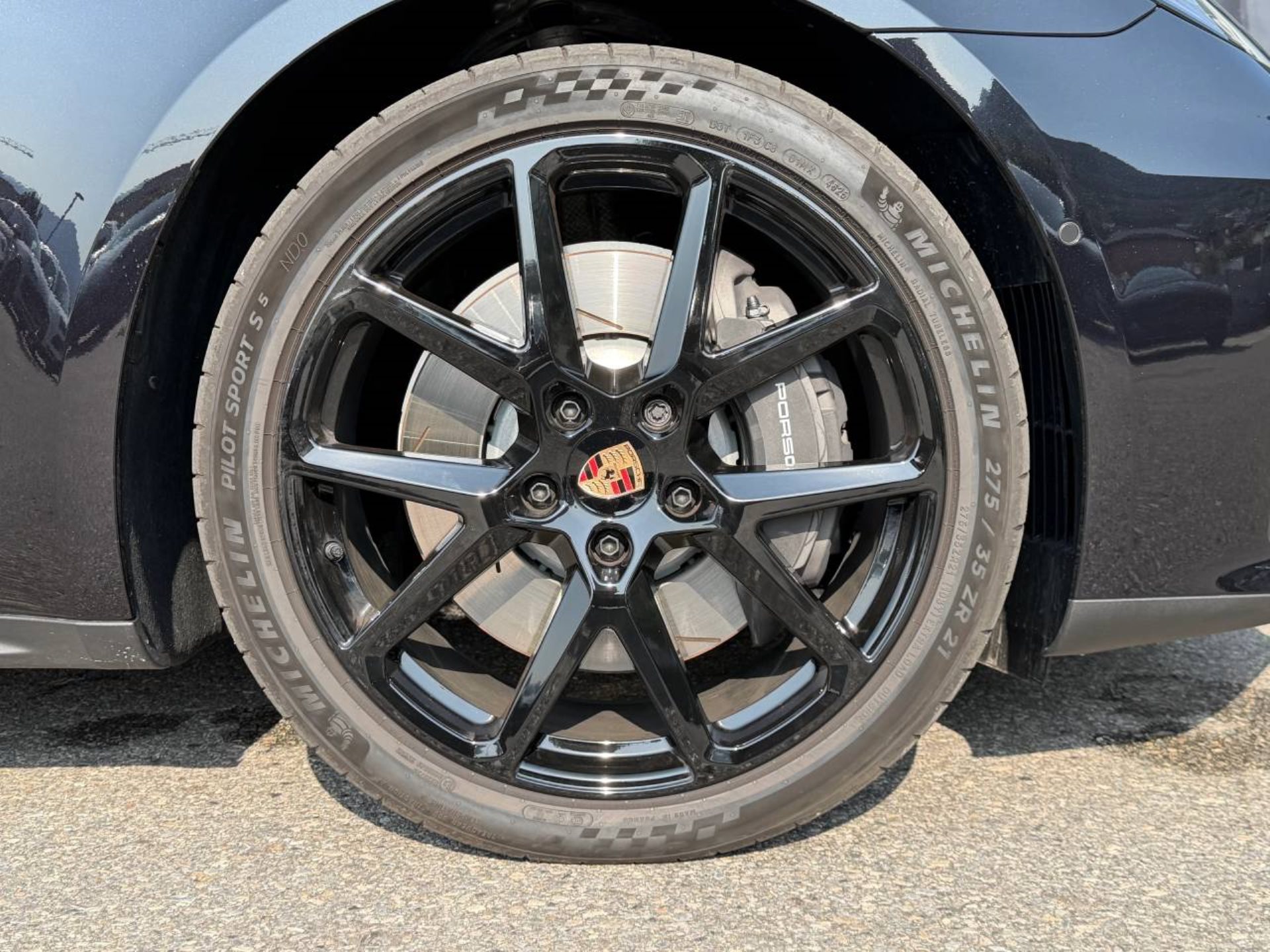 PORSCHE Panamera 4 E-Hybrid-image-10