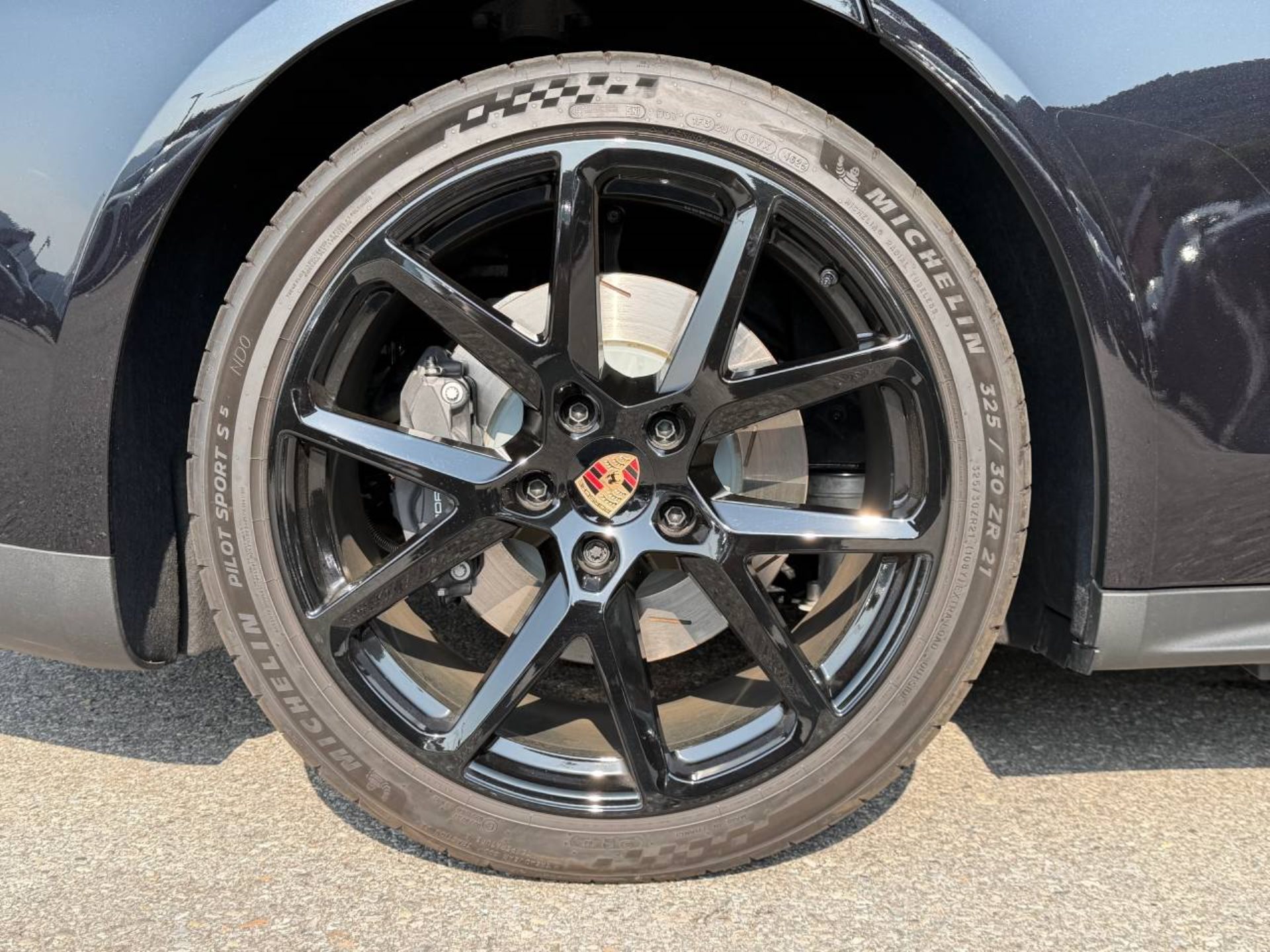 PORSCHE Panamera 4 E-Hybrid-image-11