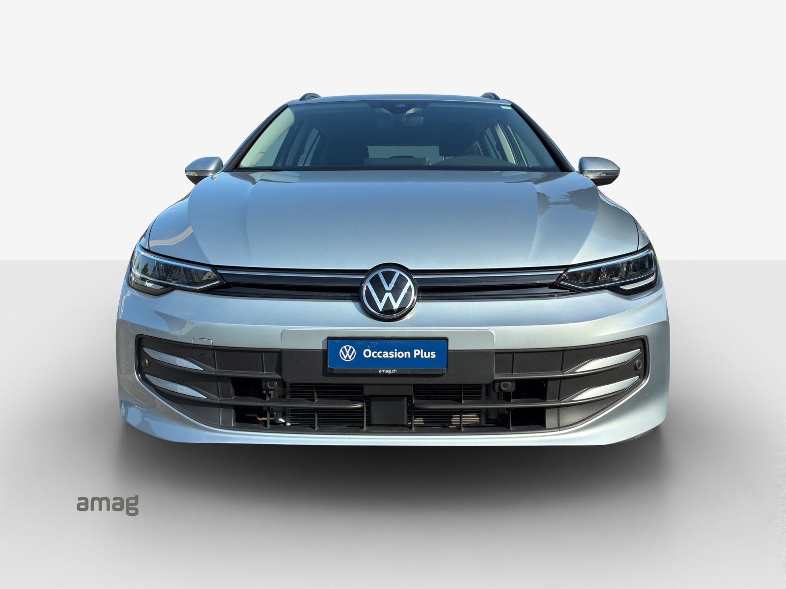 VW Golf Variant 1.5 eTSI mHEV Life DSG-image-6