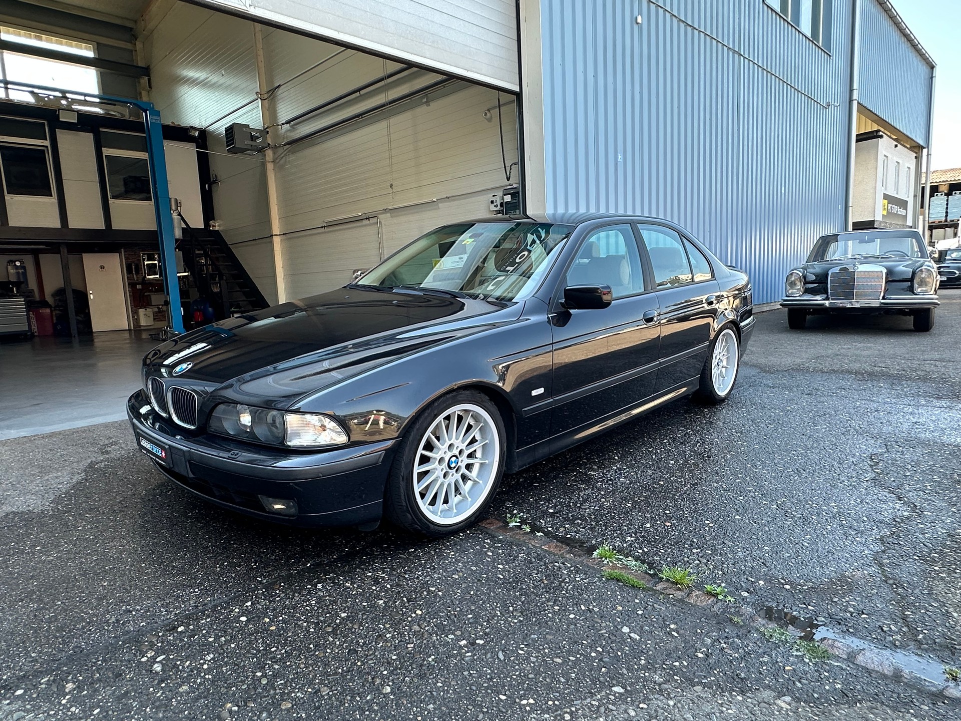 BMW 535i-image-1