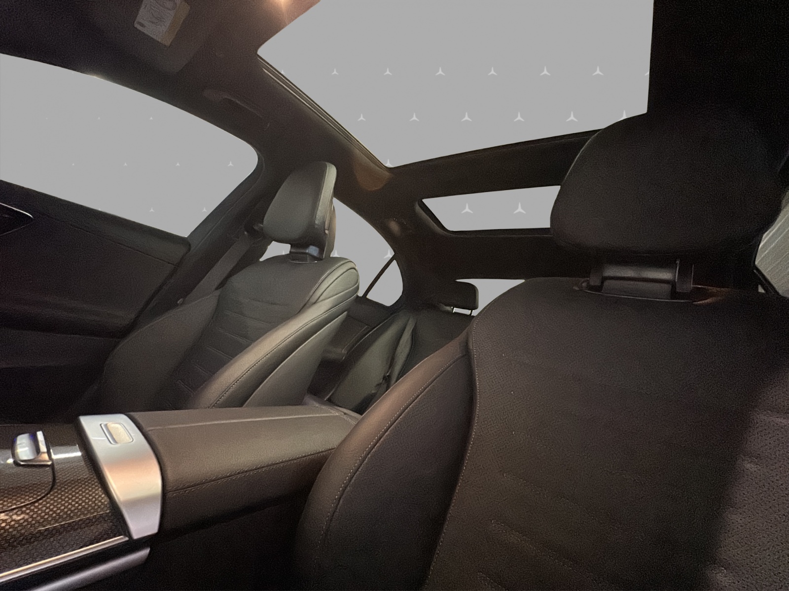 MERCEDES-BENZ C 300 4 Matic-image-9