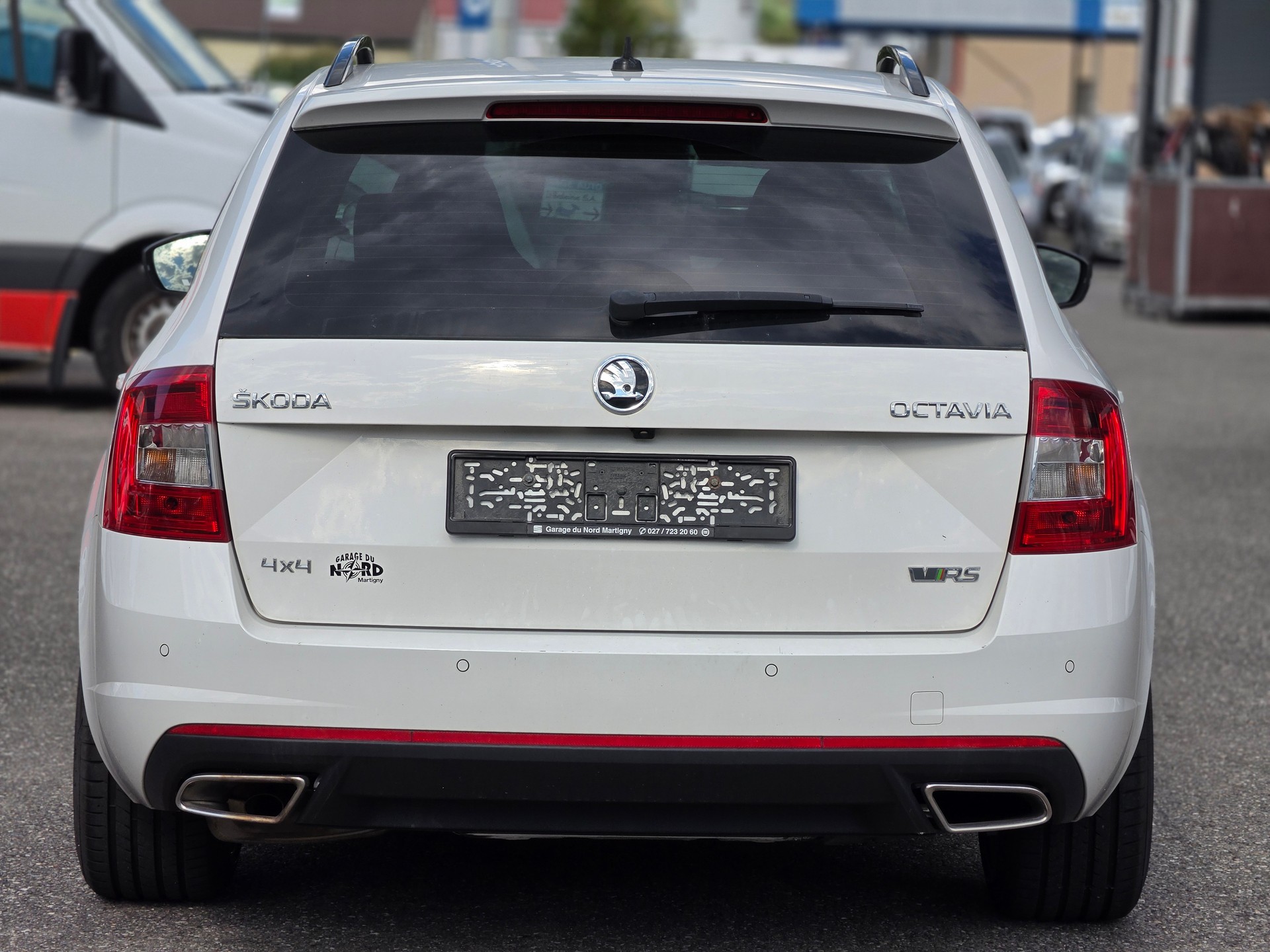 SKODA Octavia Combi 2.0 TDI RS 4x4 DSG-image-3