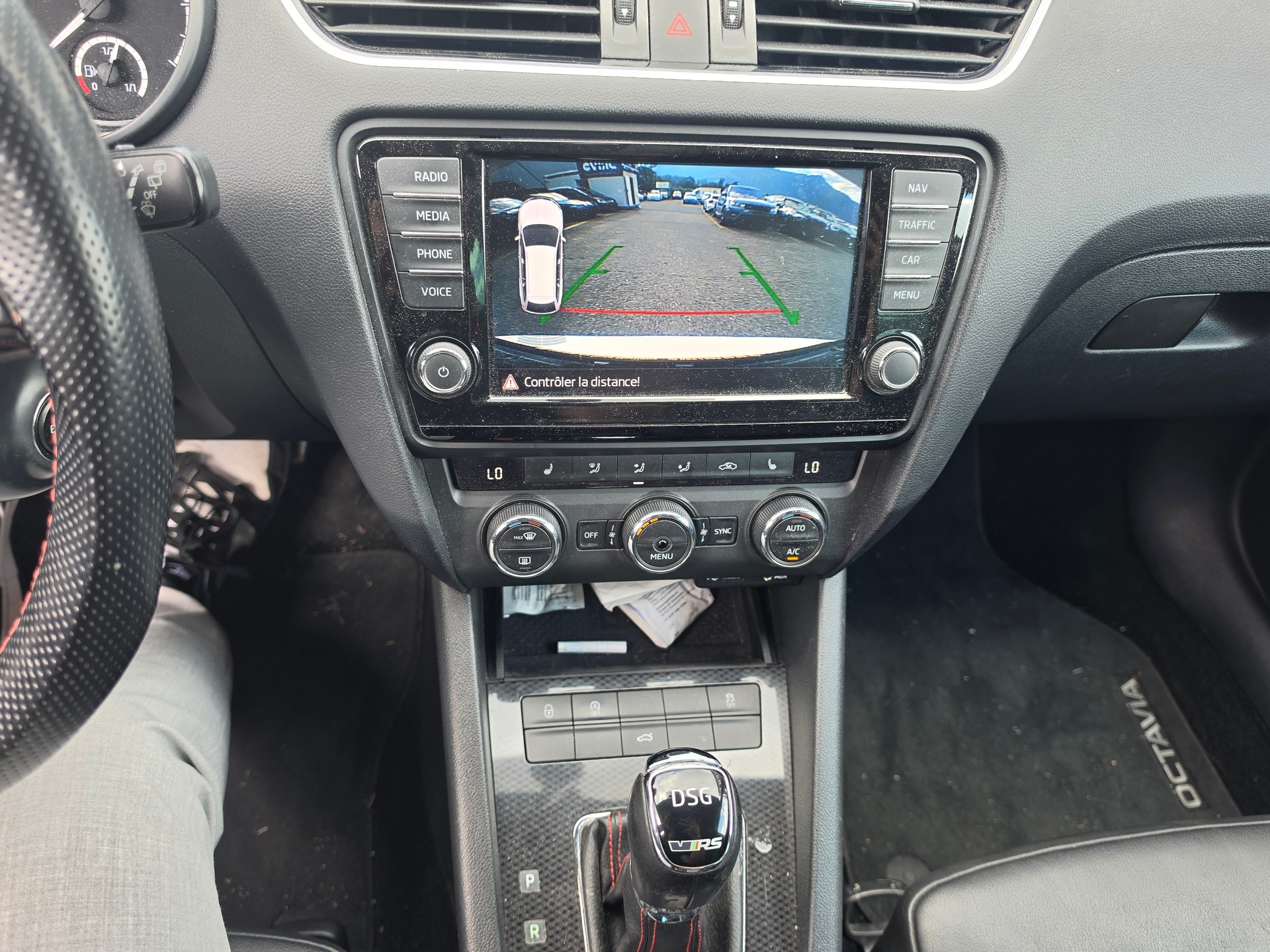 SKODA Octavia Combi 2.0 TDI RS 4x4 DSG-image-10