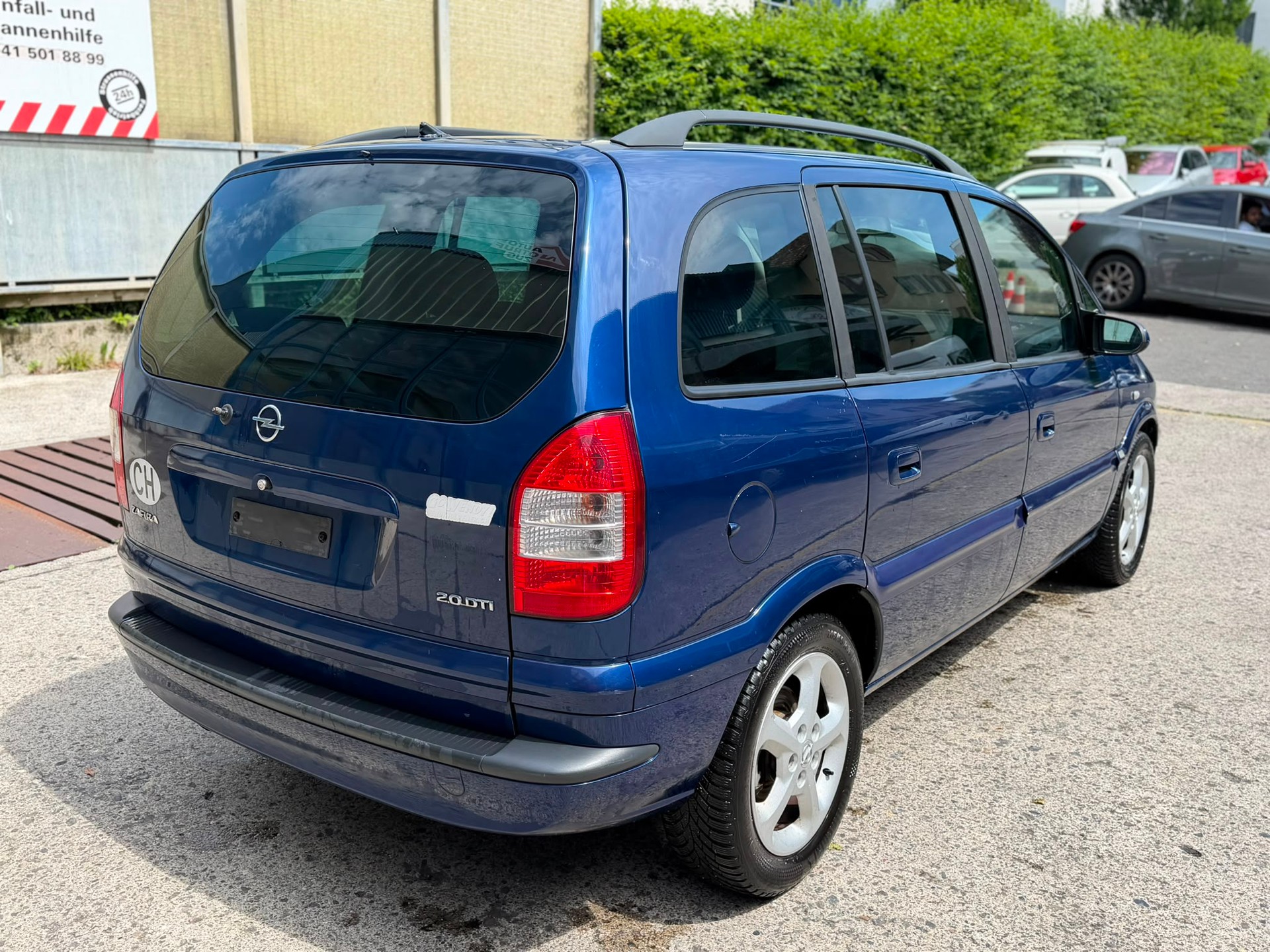 OPEL Zafira 2.0 DTi Elegance-image-3