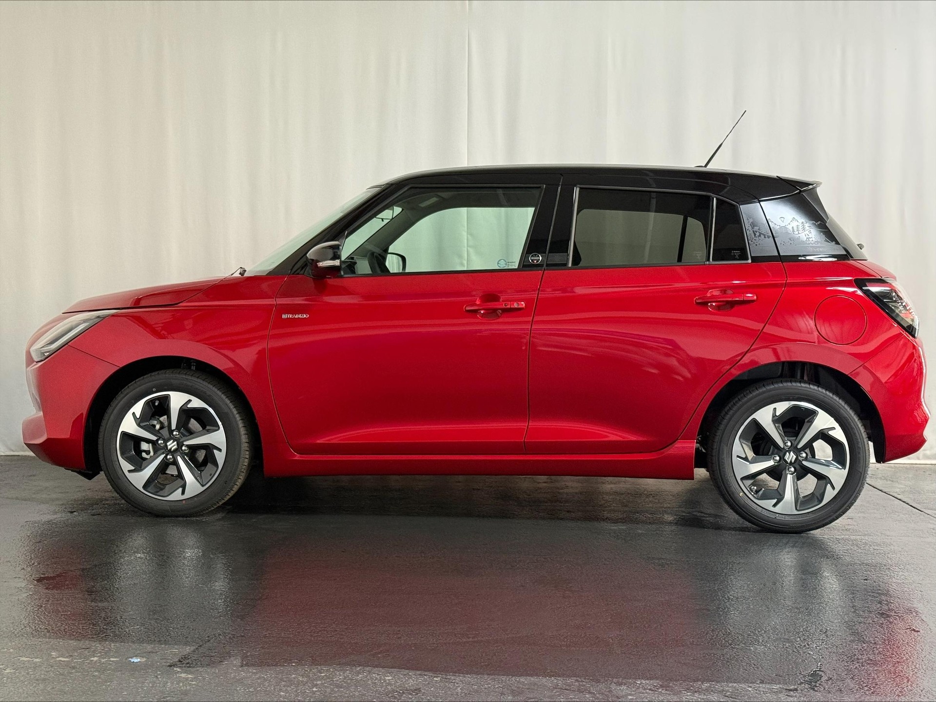 SUZUKI Swift 1.2 Tradizio Top Hybrid-image-3