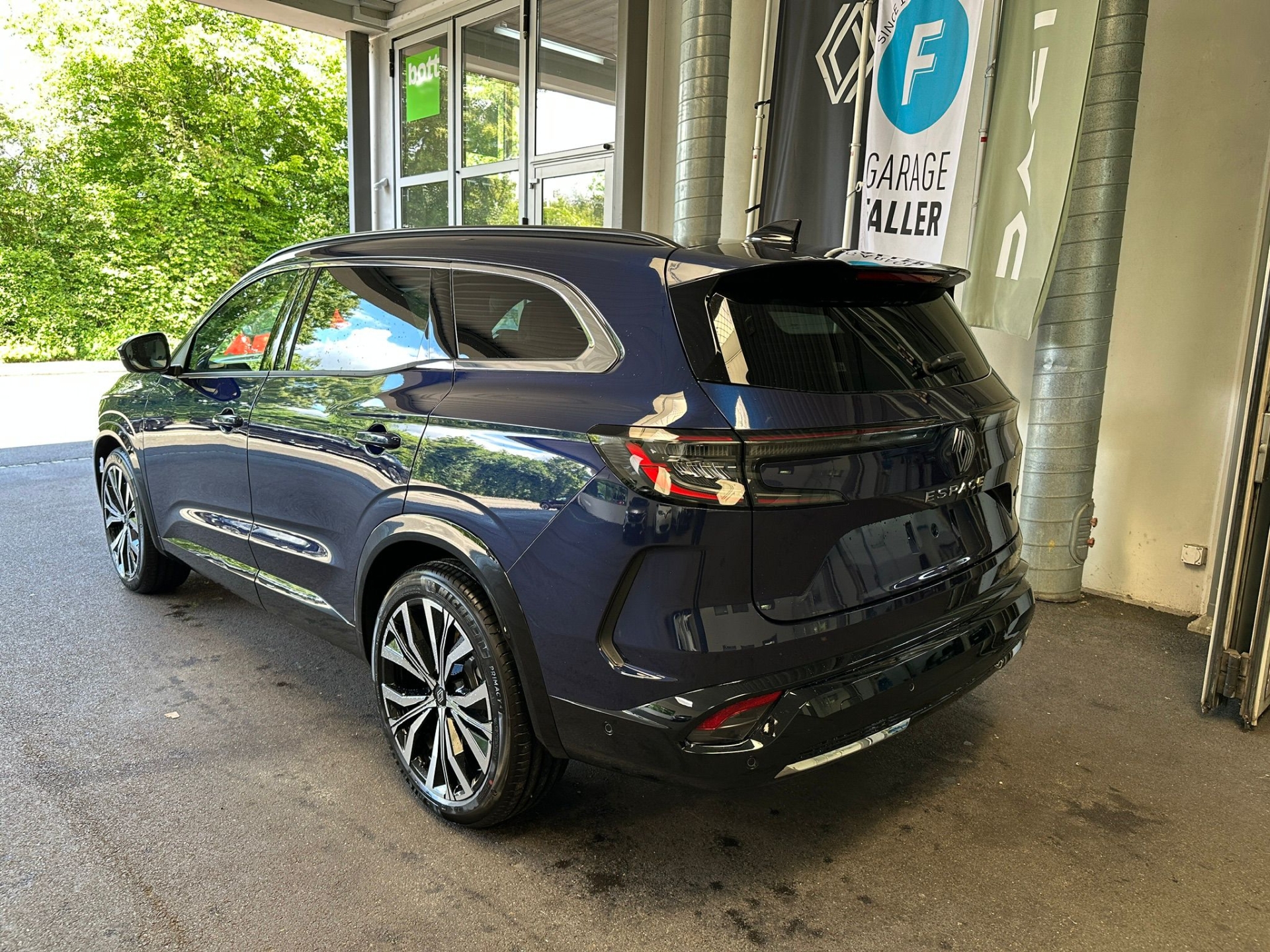 RENAULT Espace Full Hybrid E-Tech-image-2