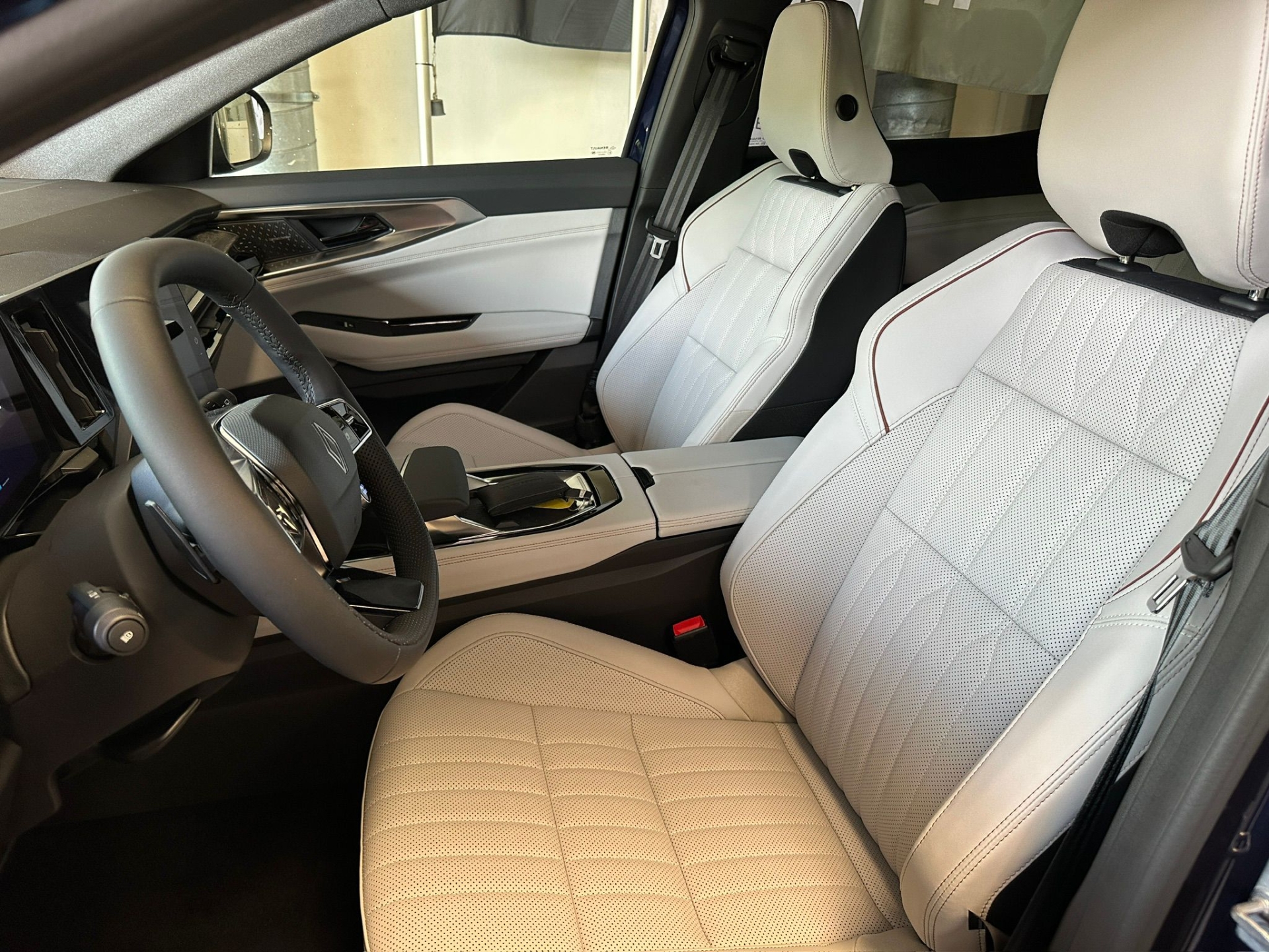 RENAULT Espace Full Hybrid E-Tech-image-8