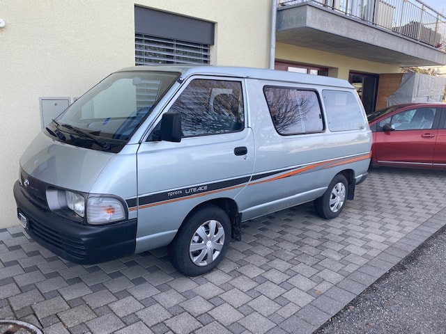 TOYOTA YR 22 LG-MDSEW Wagon-image-0