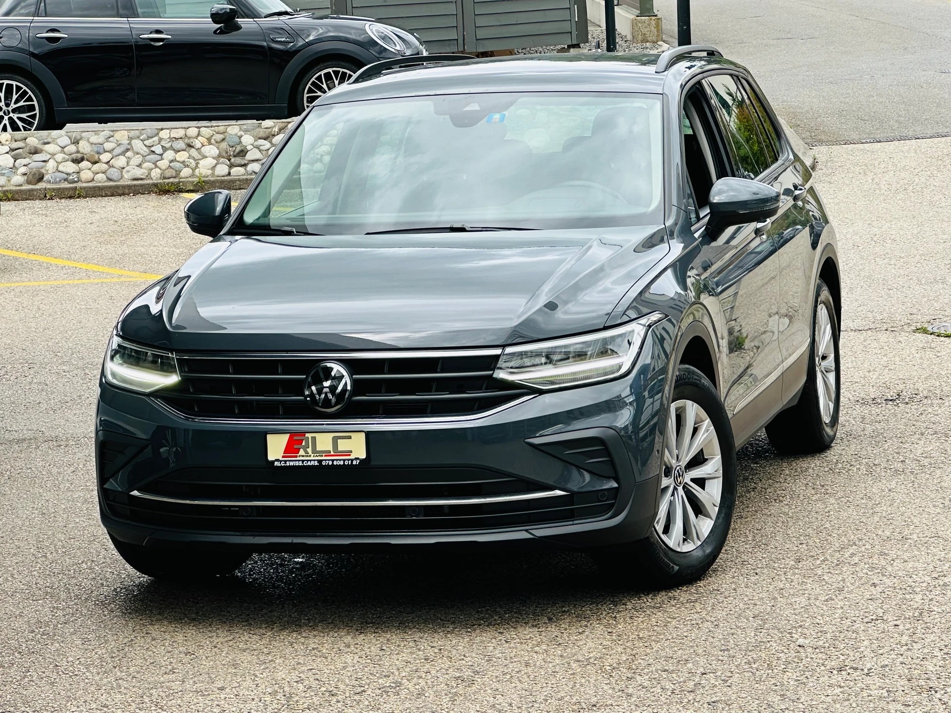 VW Tiguan 1.5TSI Evo Life DSG-showroom-element-2