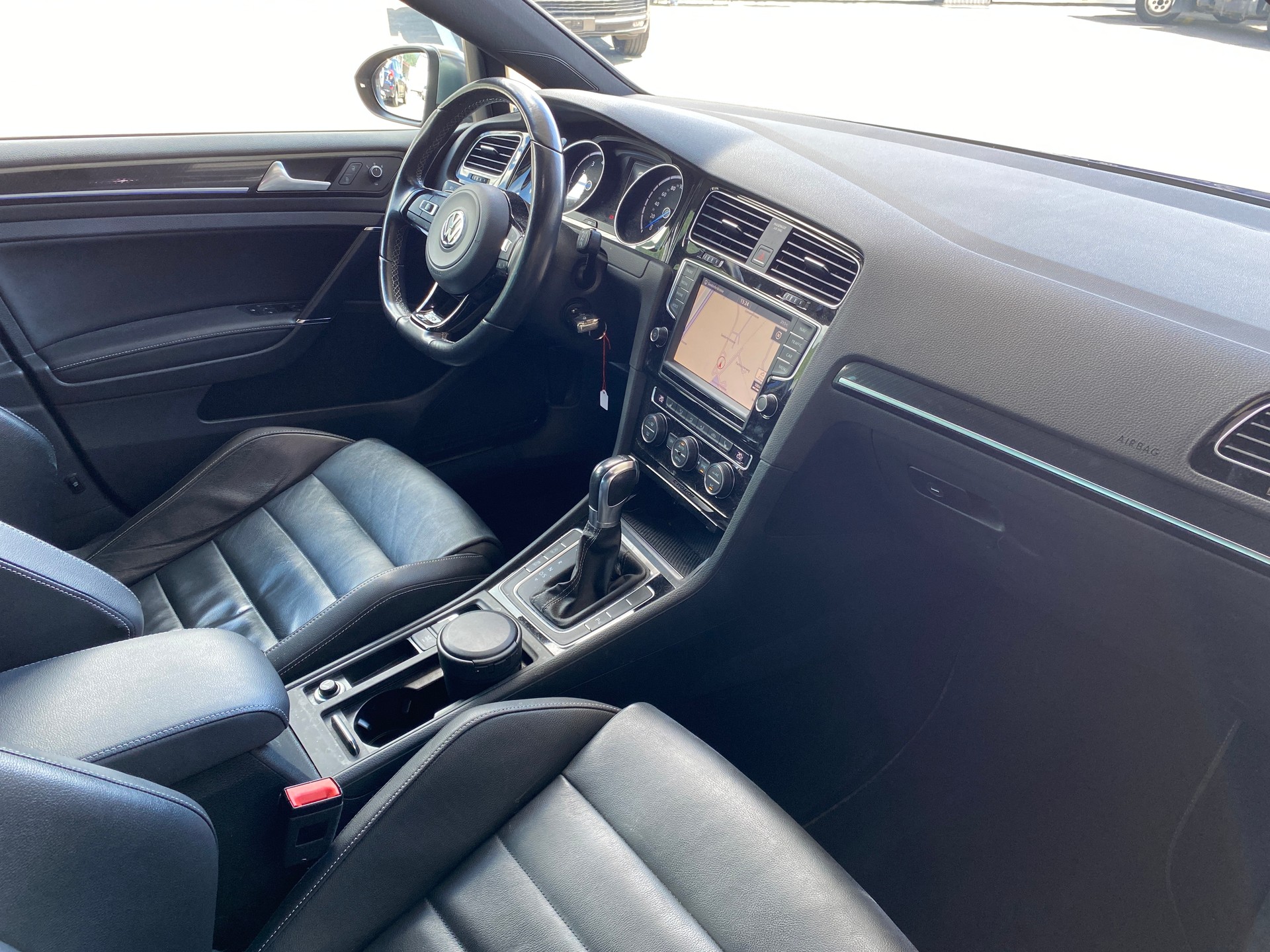 VW Golf 2.0 TSI R 4Motion DSG-image-5