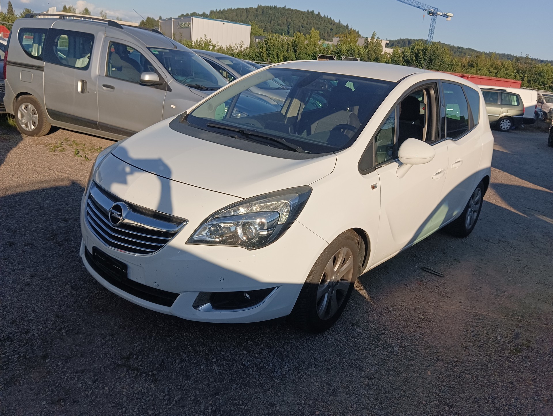 OPEL Meriva 1.4 Turbo Active Edition-image-3