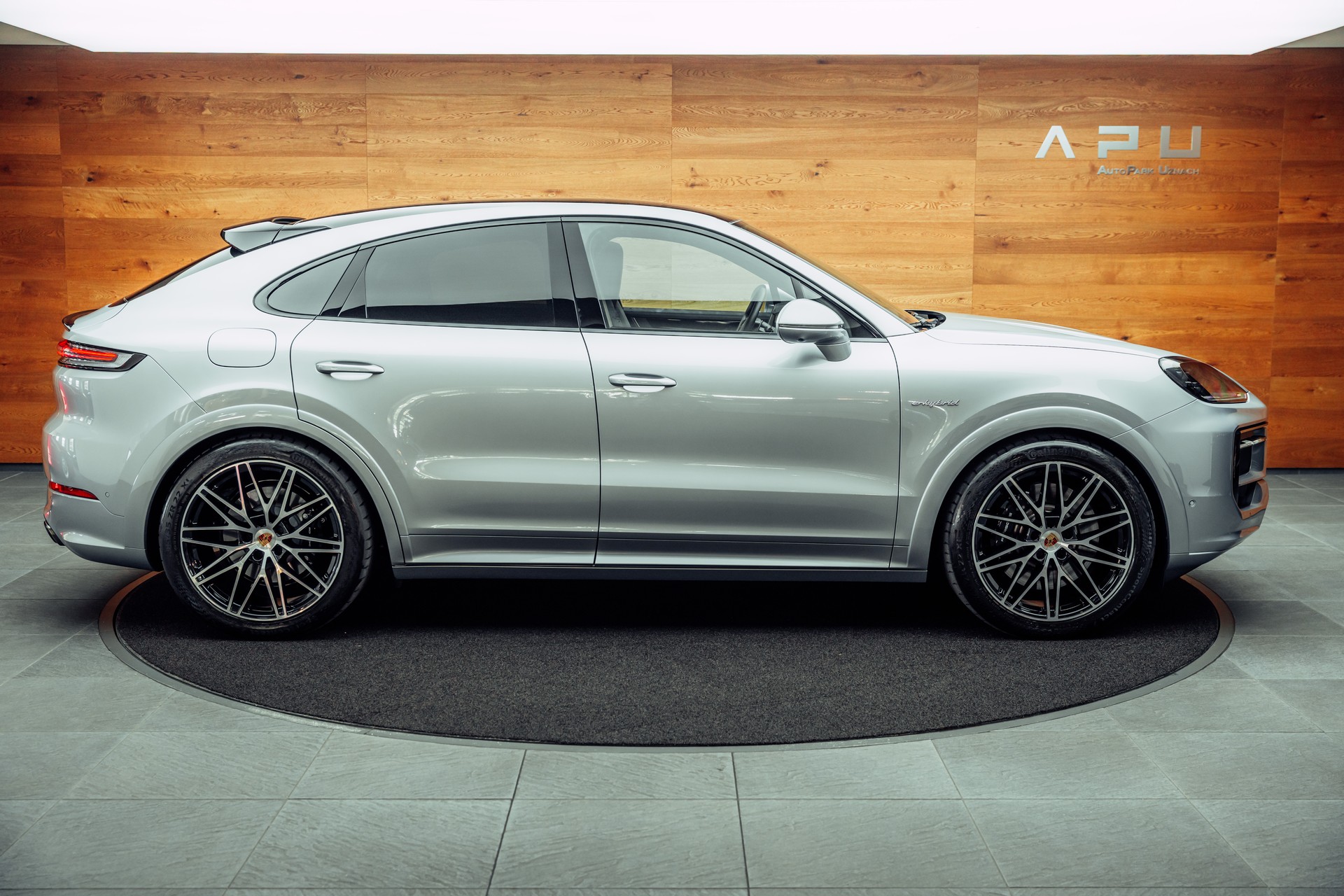 PORSCHE Cayenne S Coupé E-Hybrid Tiptronic Dolomitsilber-image-9