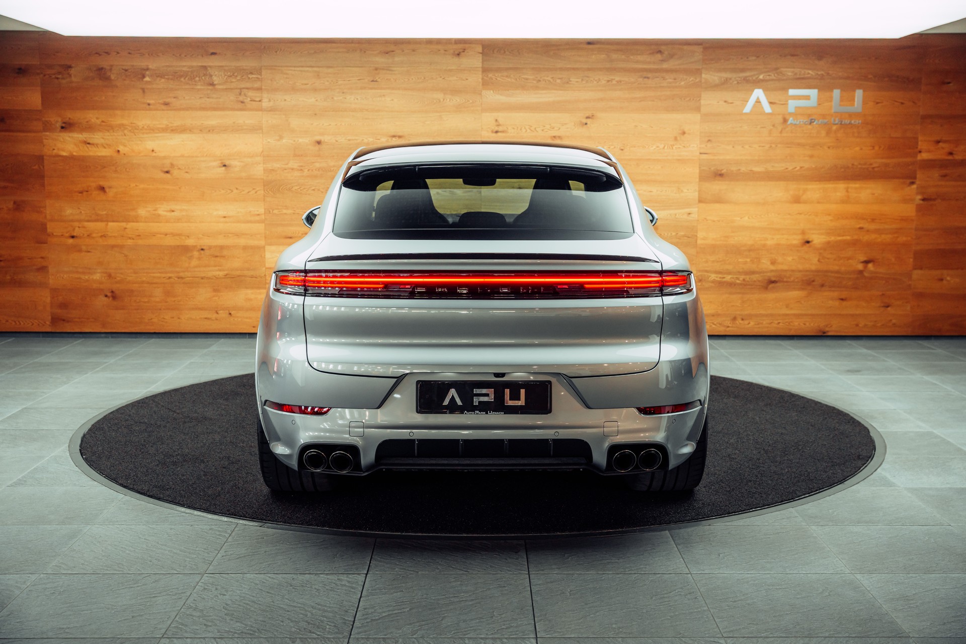 PORSCHE Cayenne S Coupé E-Hybrid Tiptronic Dolomitsilber-image-17