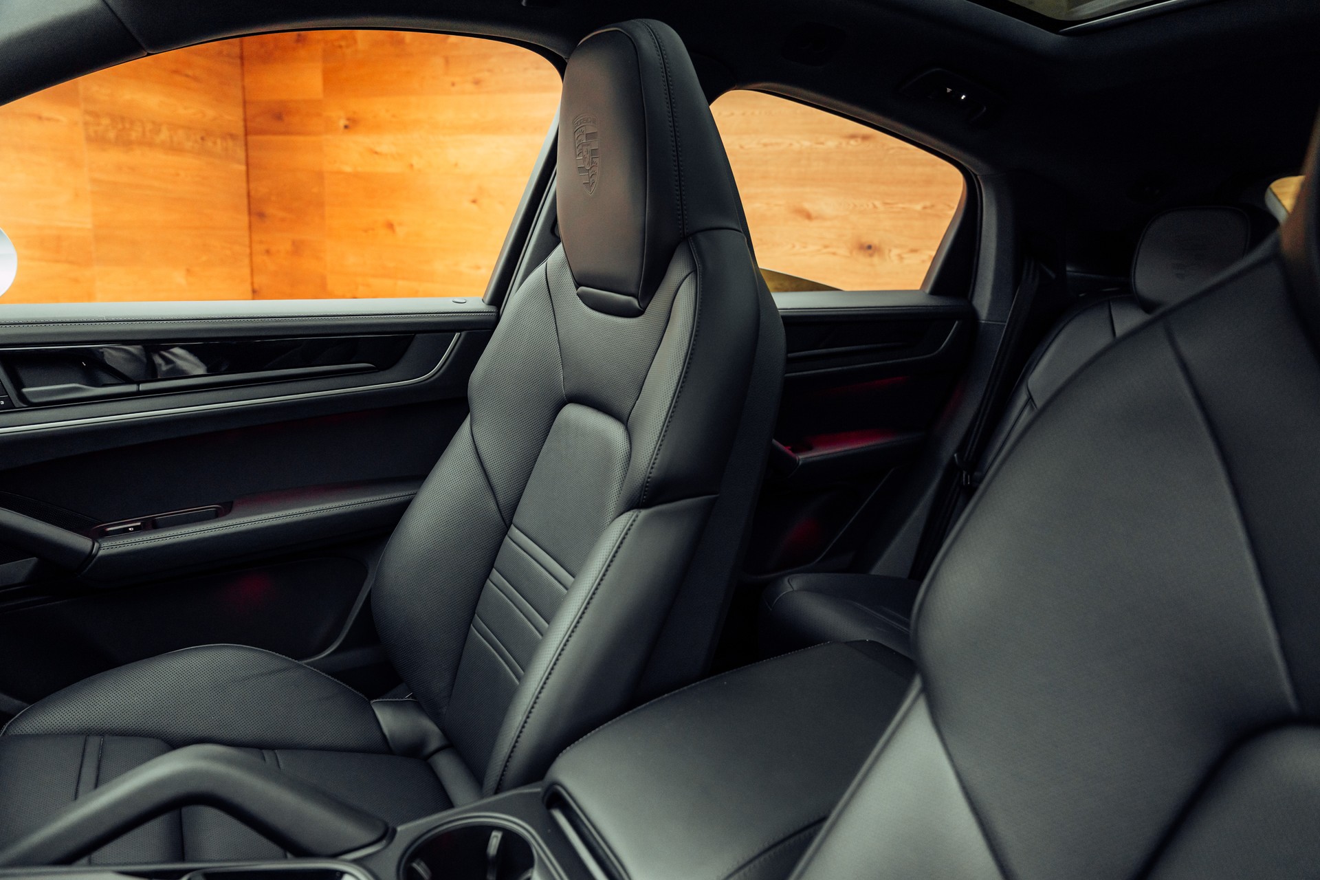PORSCHE Cayenne S Coupé E-Hybrid Tiptronic Dolomitsilber-image-6