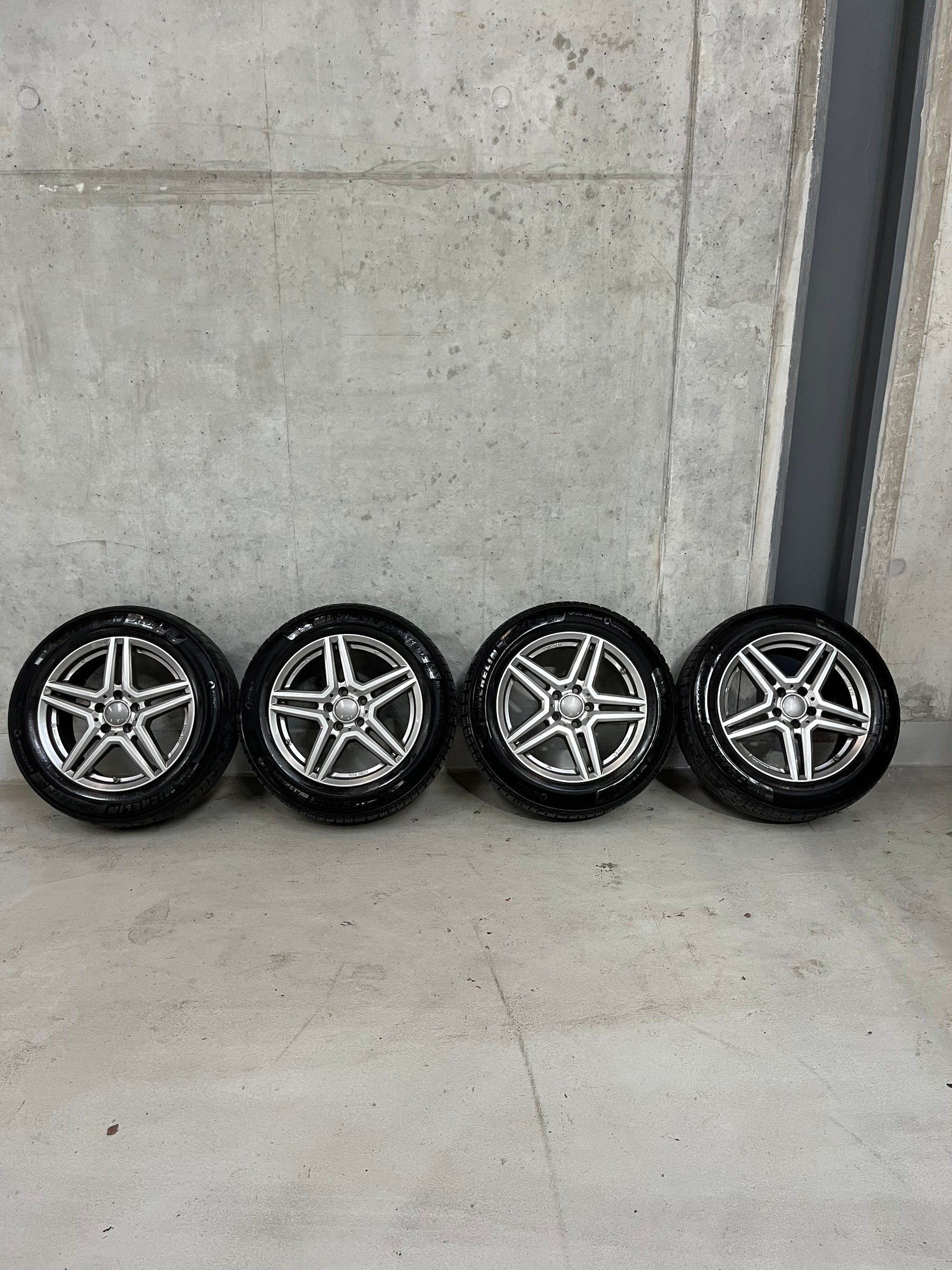 MERCEDES-BENZ 250 d Activity 4matic-image-5
