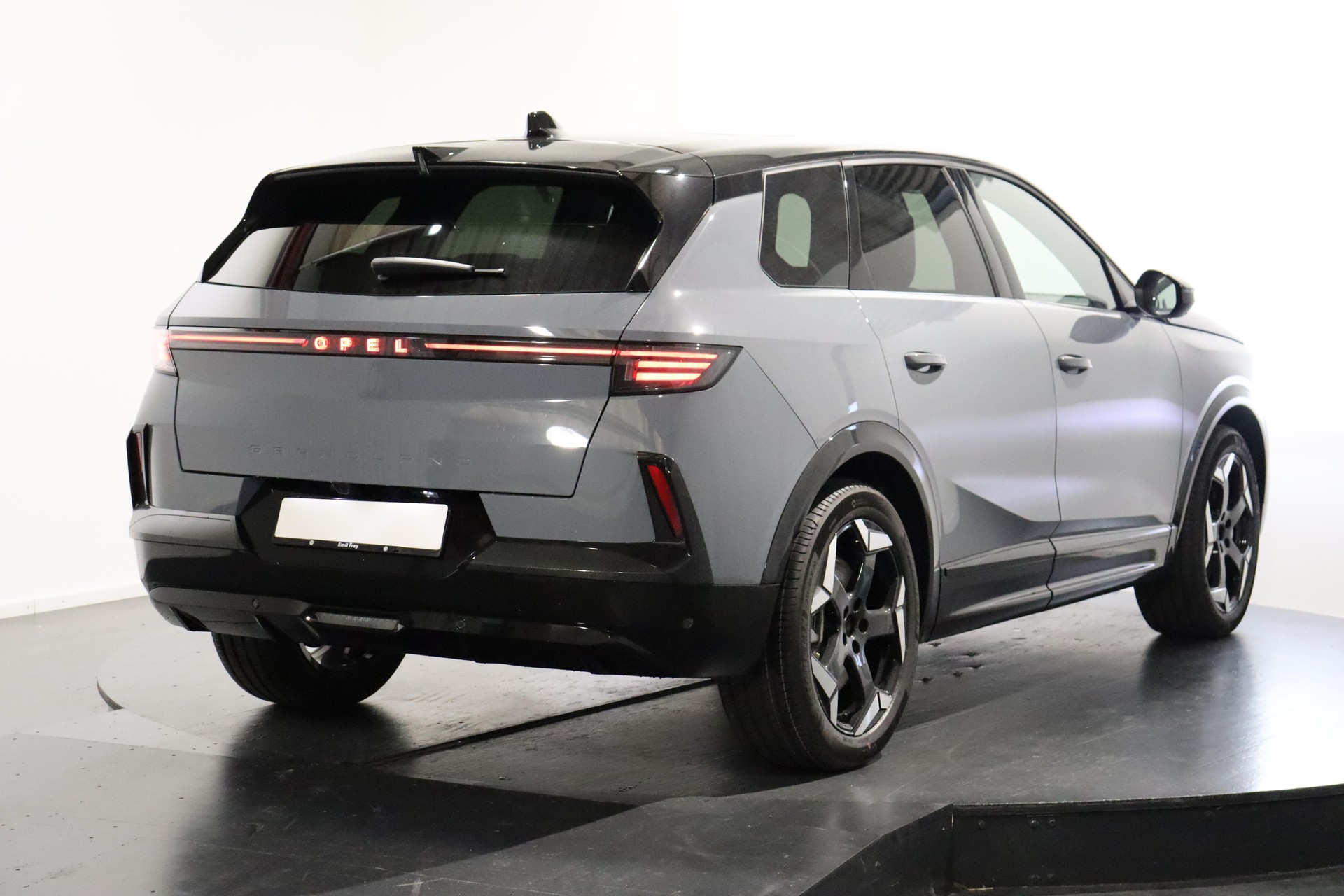 OPEL Grandland-e Ultimate AWD-image-2