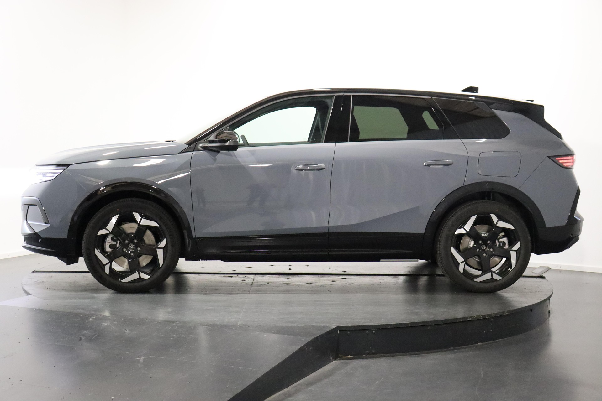 OPEL Grandland-e Ultimate AWD-image-1