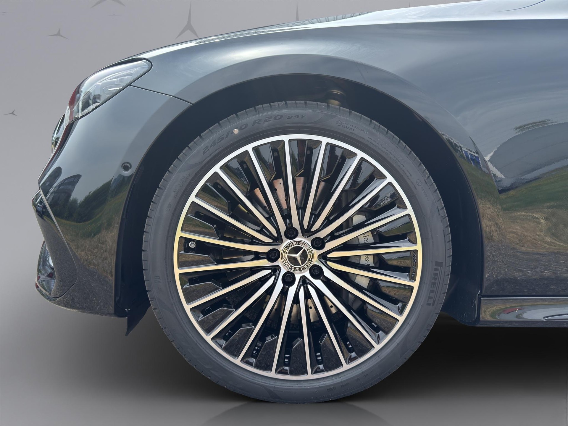 MERCEDES-BENZ E 220 d AMG Line 4matic-image-1