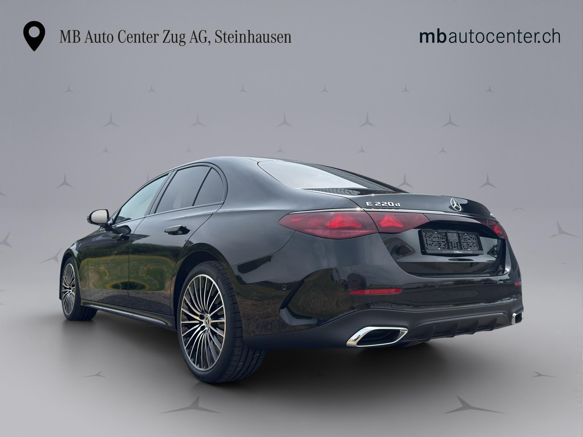 MERCEDES-BENZ E 220 d AMG Line 4matic-image-3