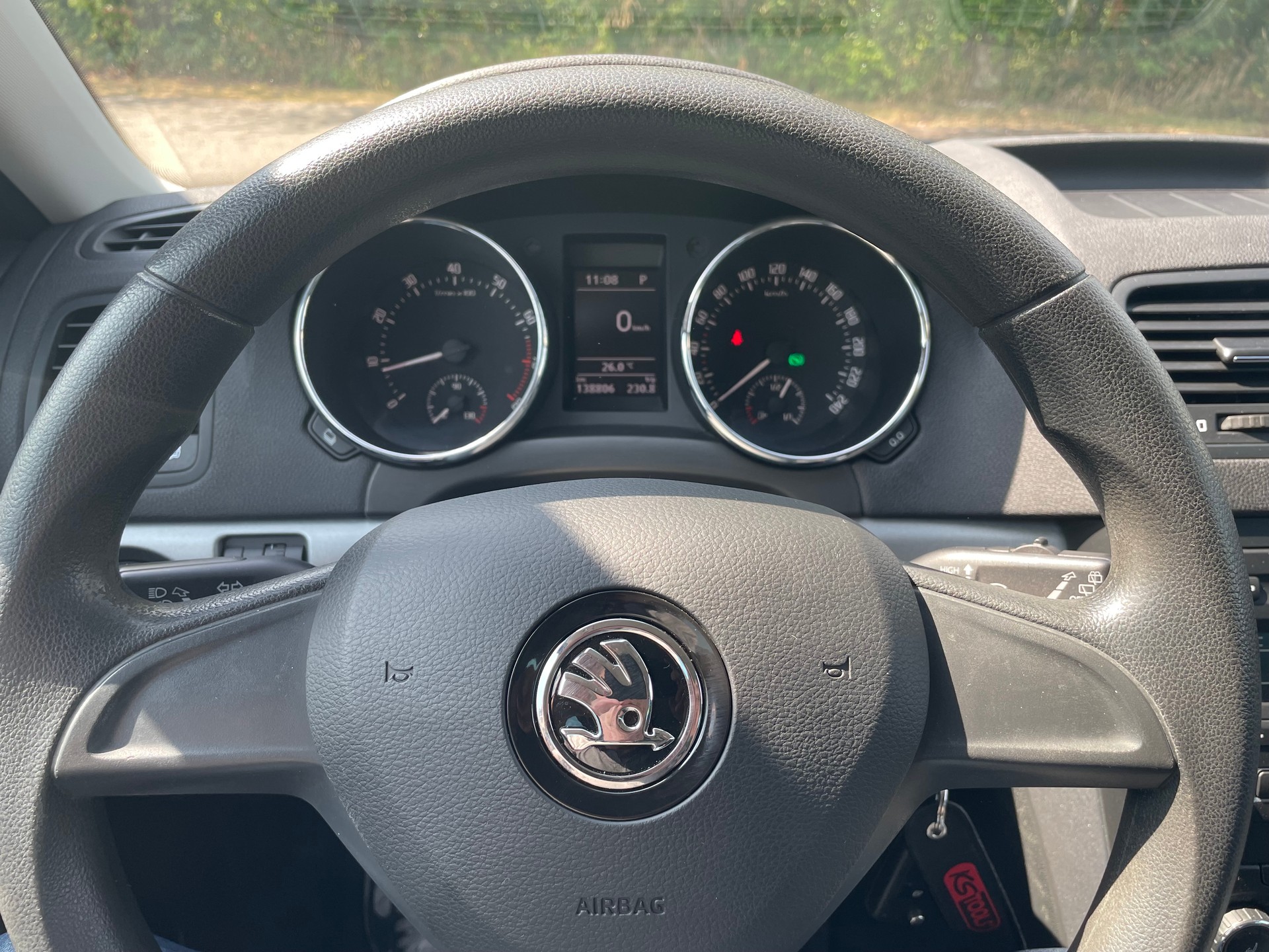 SKODA Yeti 1.4 TSI Active 4x2 DSG-image-13