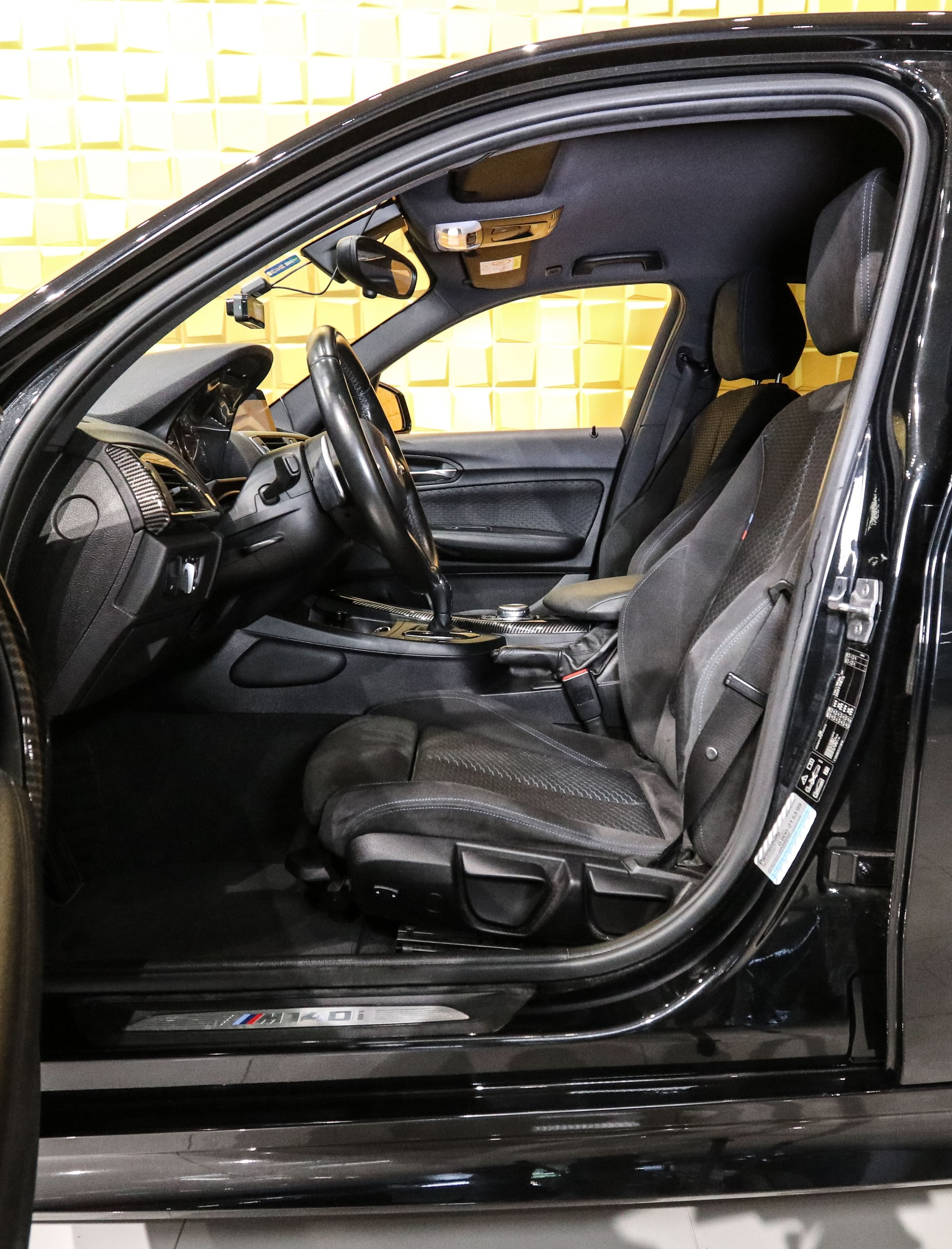 BMW M140i Steptronic xDrive-image-8