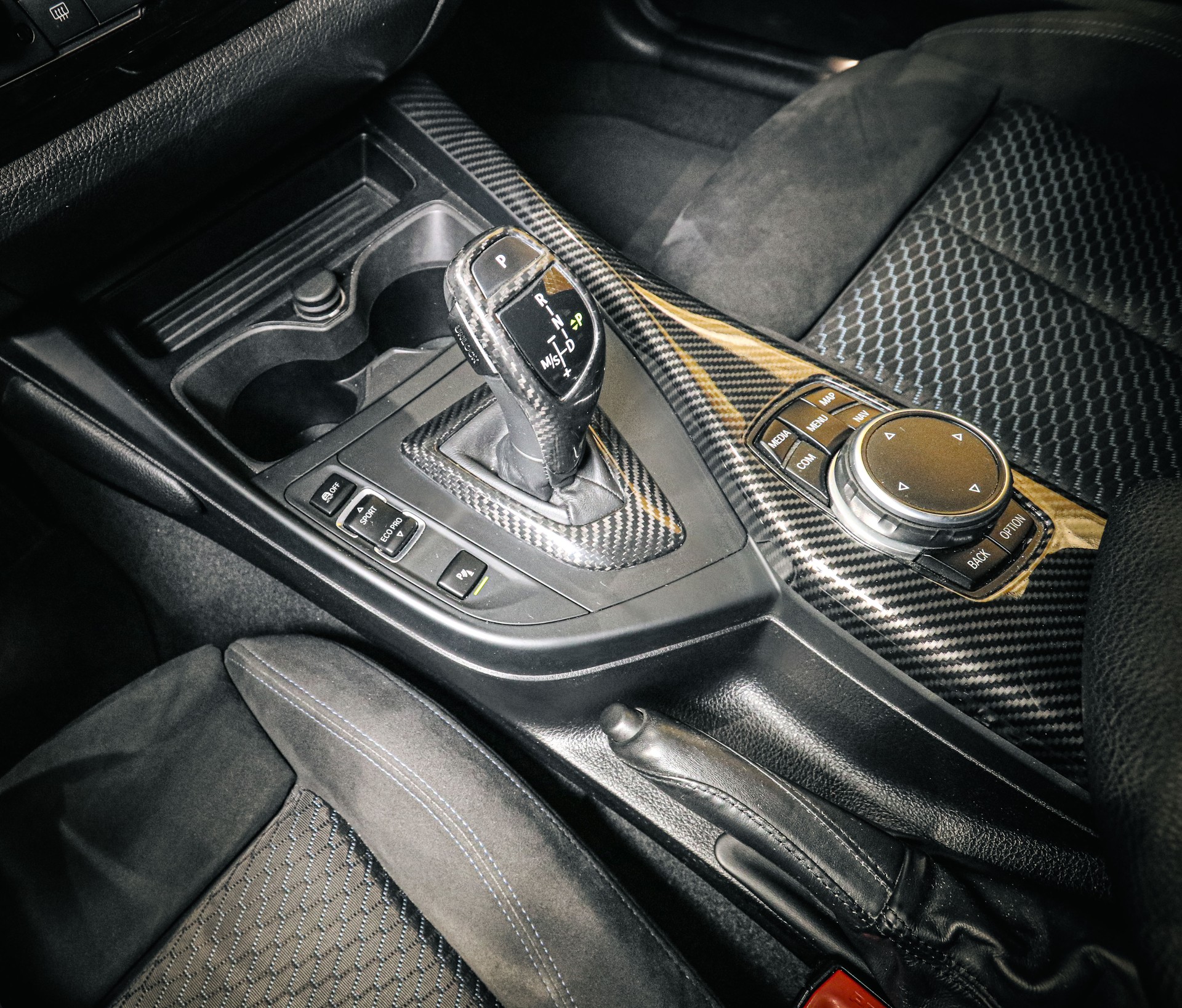 BMW M140i Steptronic xDrive-image-15