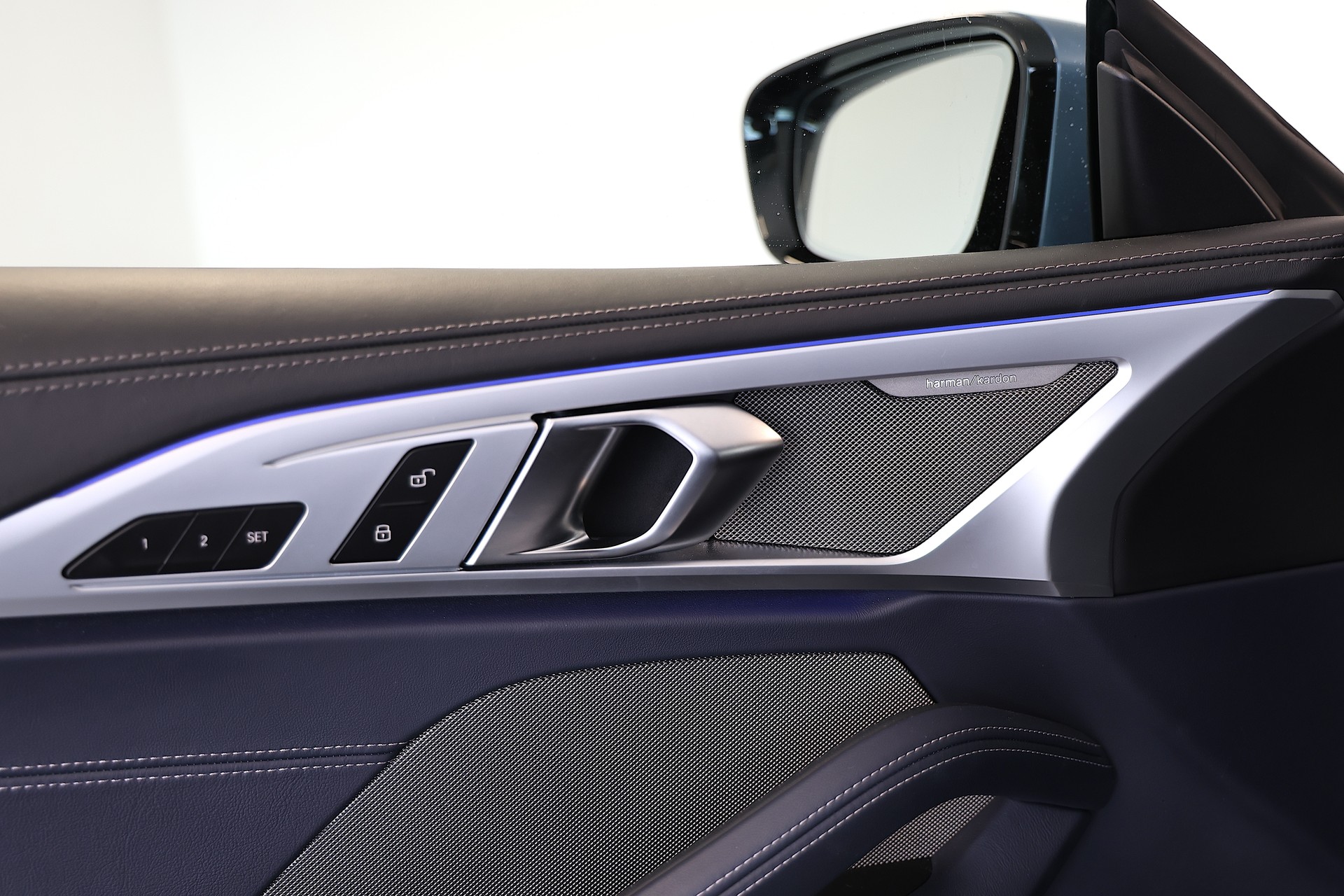 BMW M850i xDrive Coupé-image-10