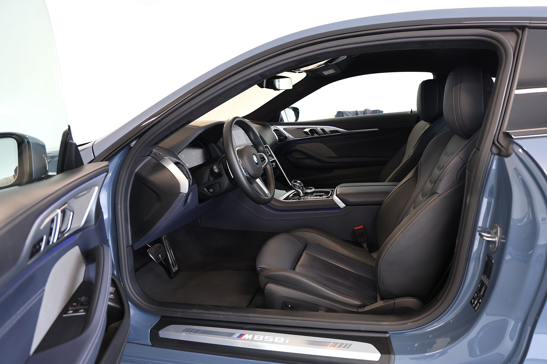 BMW M850i xDrive Coupé-image-6