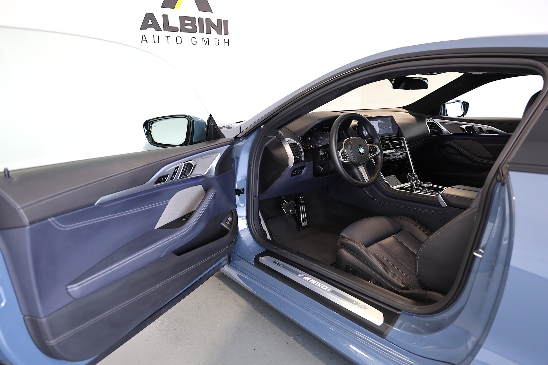 BMW M850i xDrive Coupé-image-5