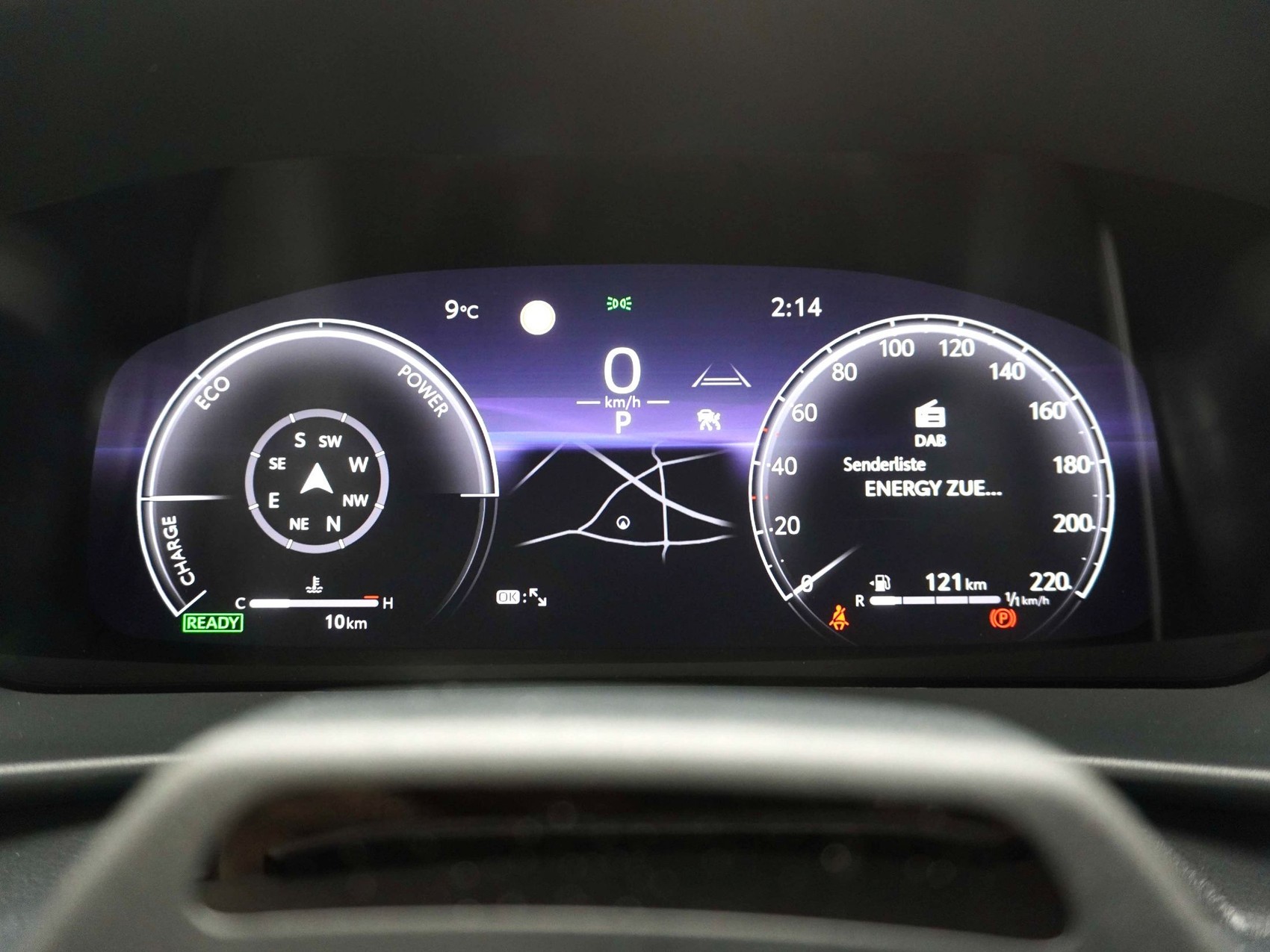 TOYOTA C-HR 2.0 HEV Swiss Edition ** 4x4 **-image-11