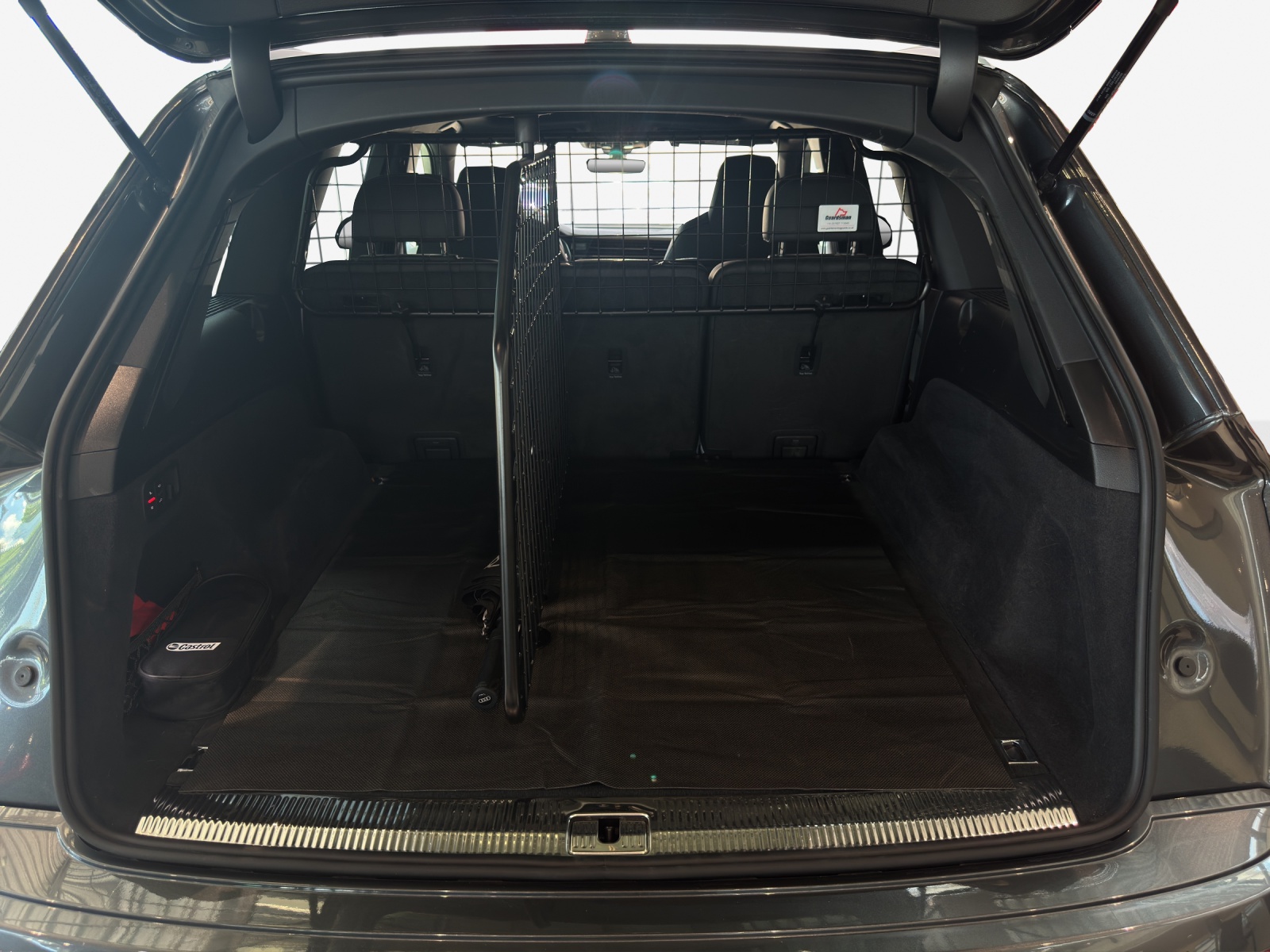 AUDI SQ7 TFSI quattro tiptronic-image-10