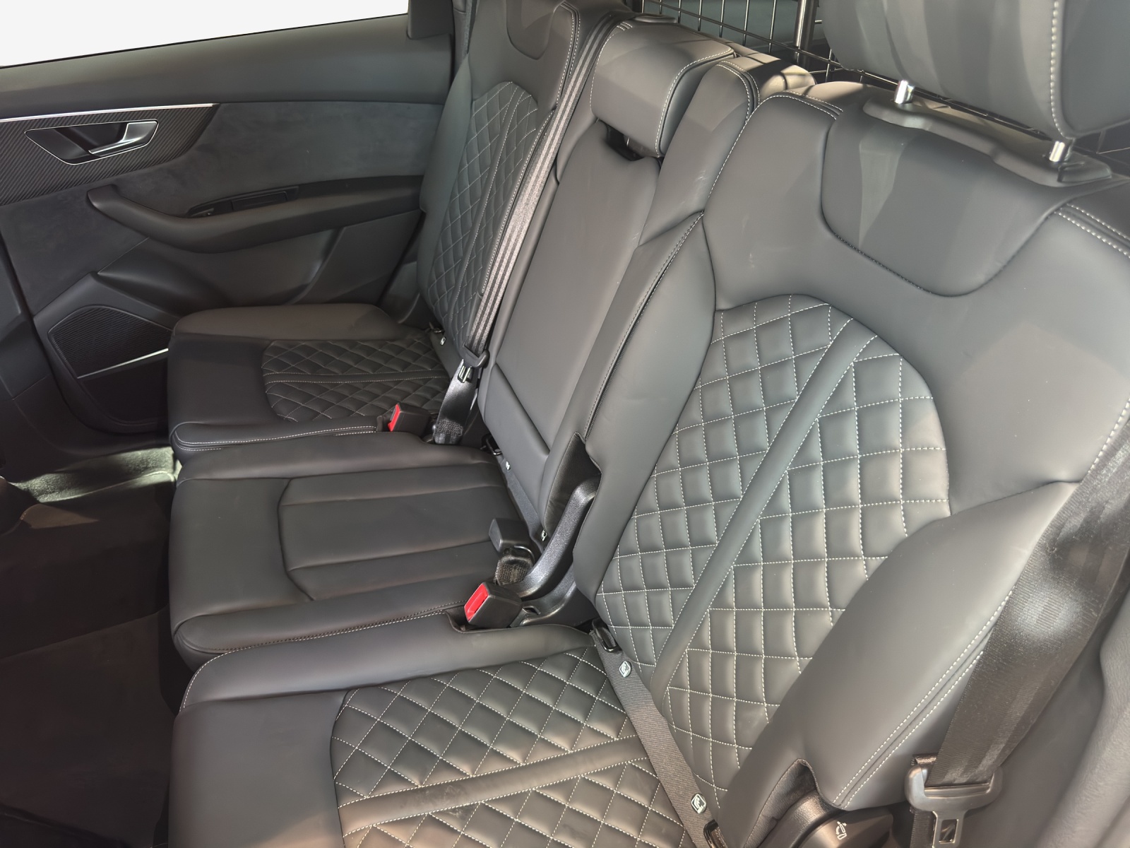AUDI SQ7 TFSI quattro tiptronic-image-9