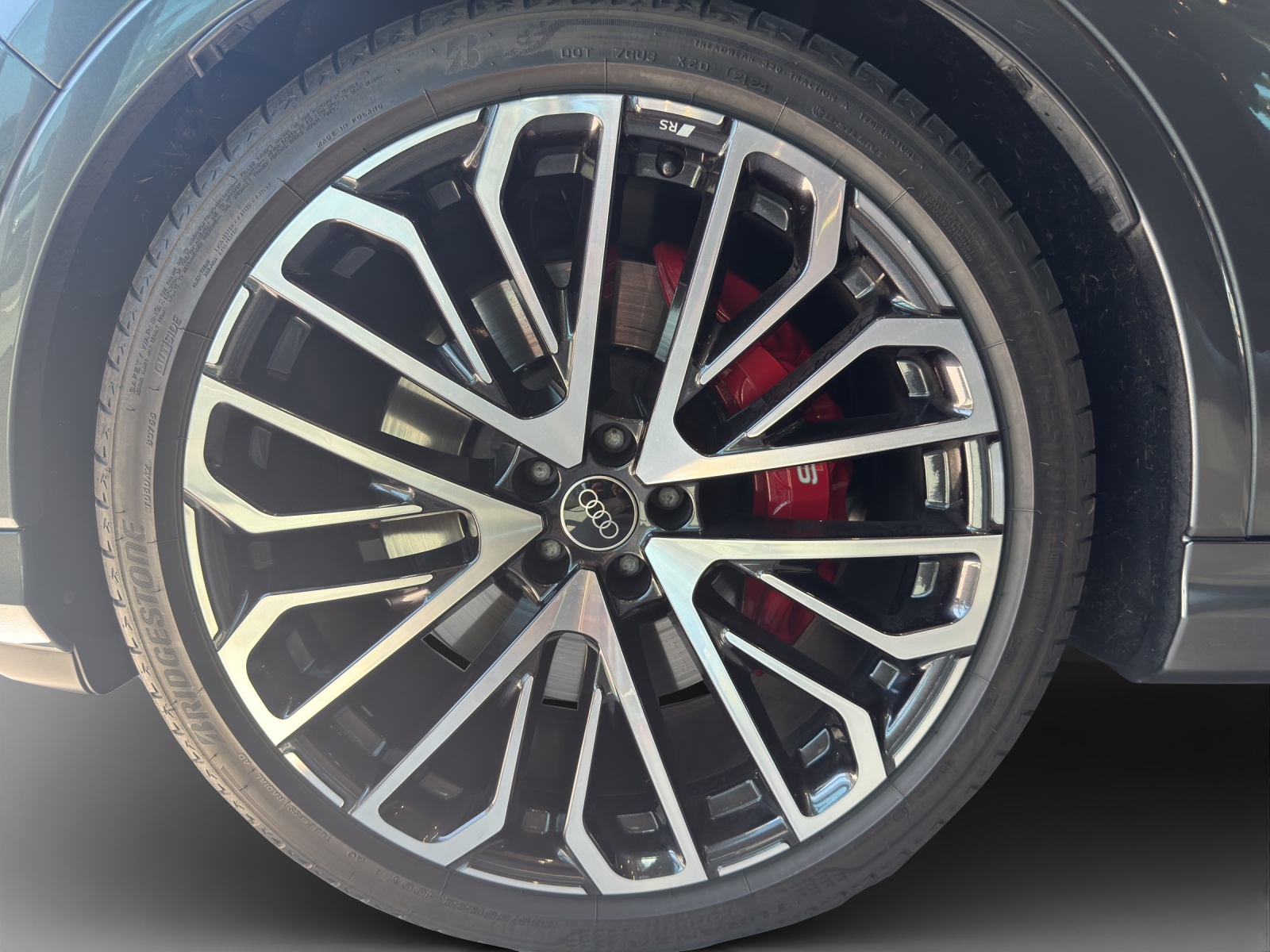 AUDI SQ7 TFSI quattro tiptronic-image-11
