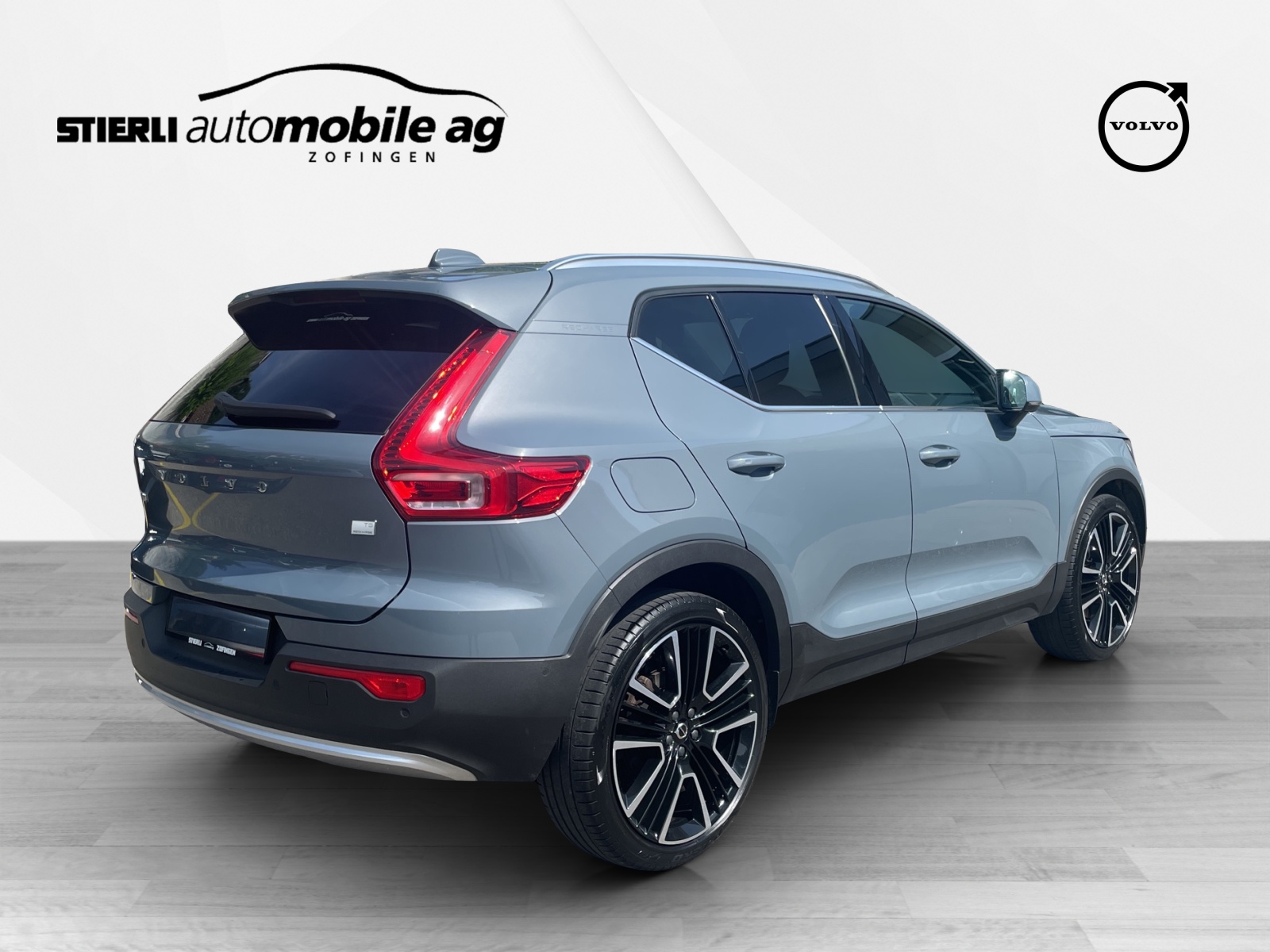 VOLVO XC40 1.5 T5 PiH Ultimate Bright-image-4
