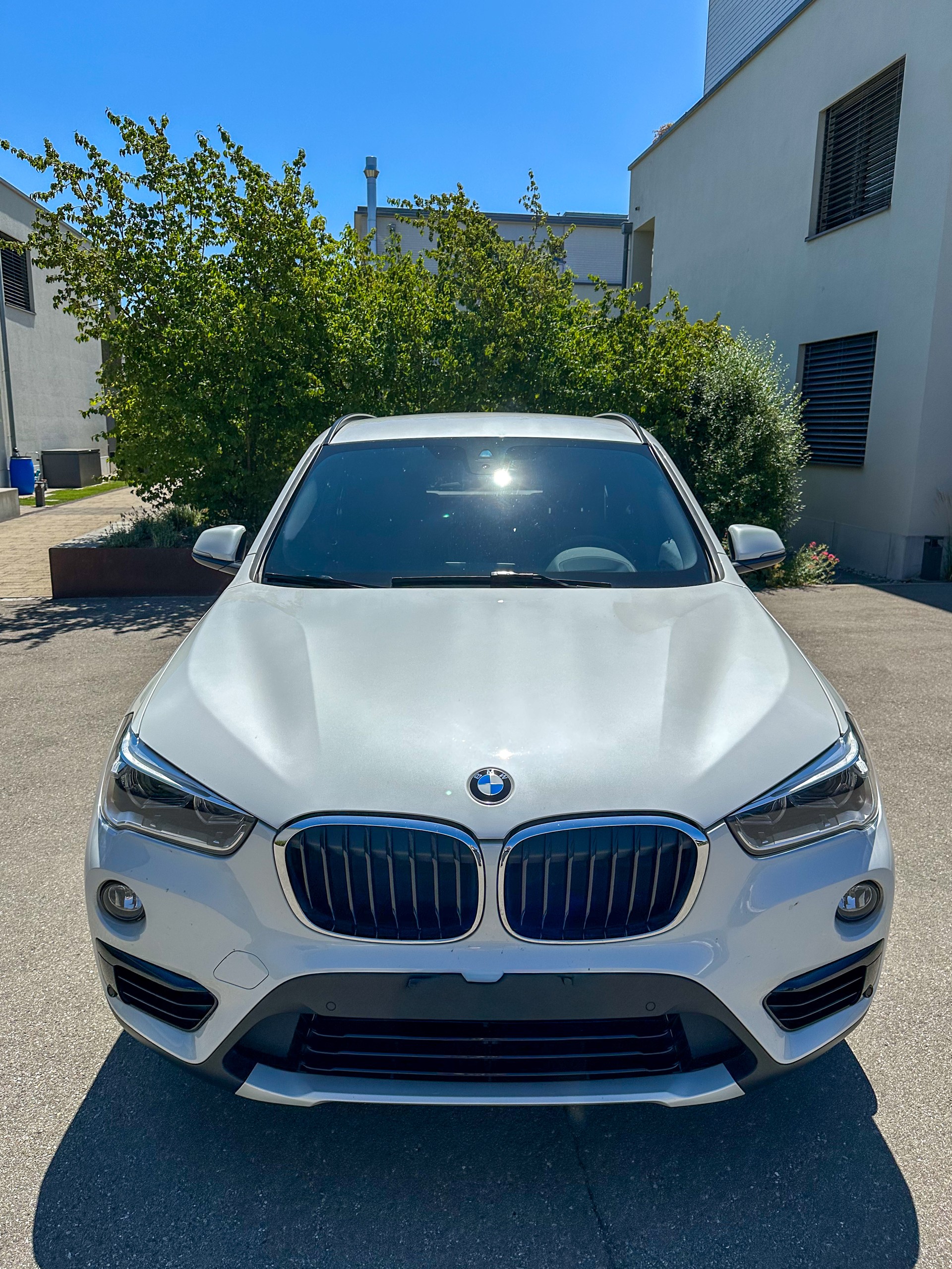 BMW 18d xDrive-image-2
