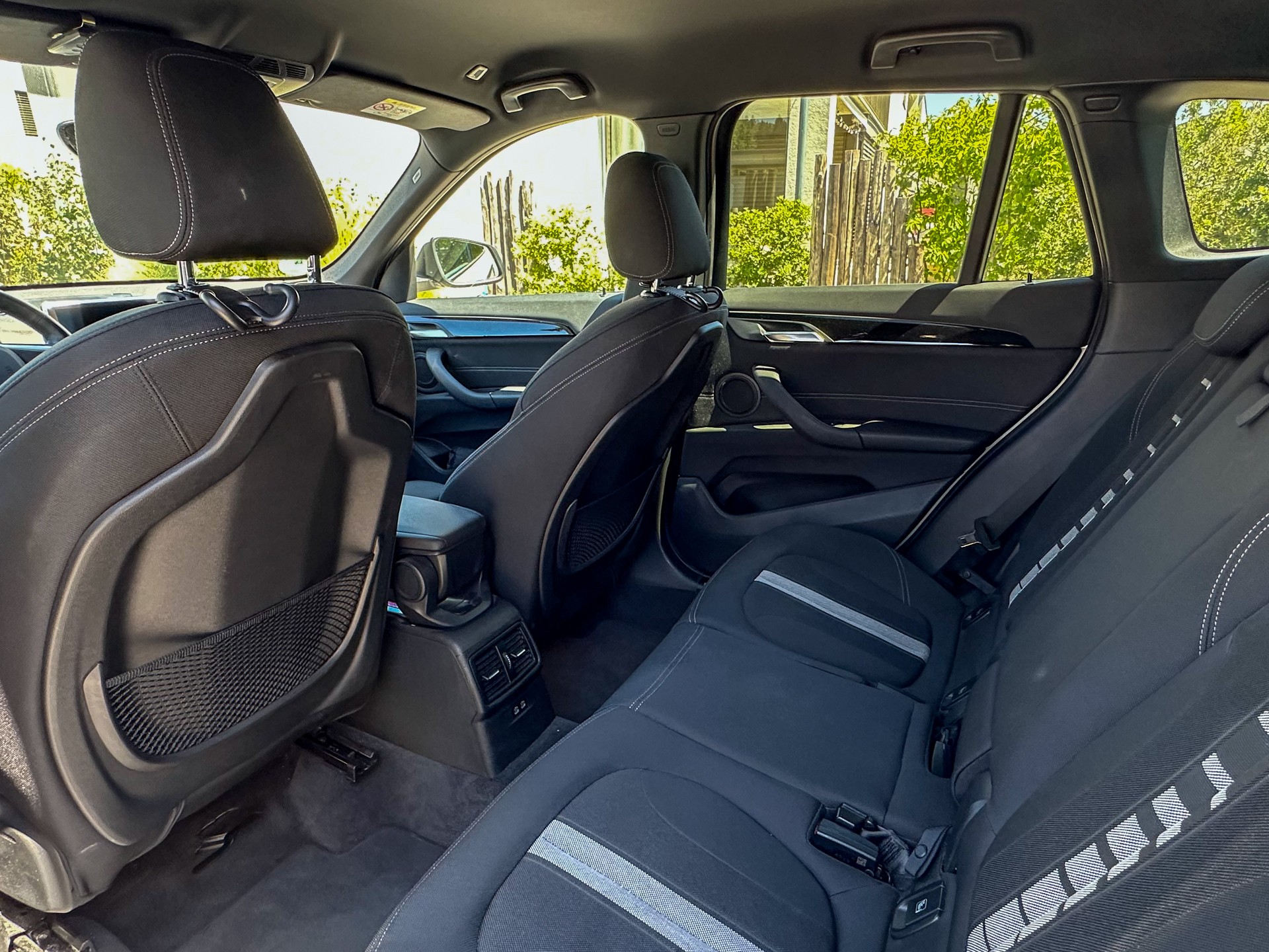 BMW 18d xDrive-image-5