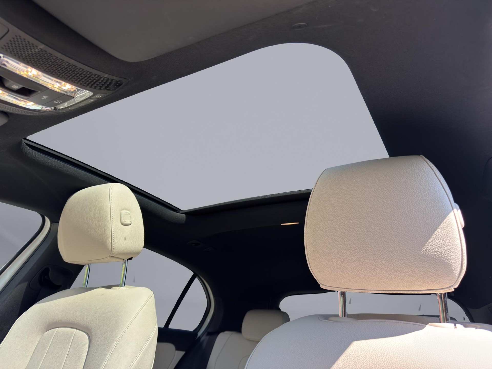 MERCEDES-BENZ A 250 Progressive 4m-image-19