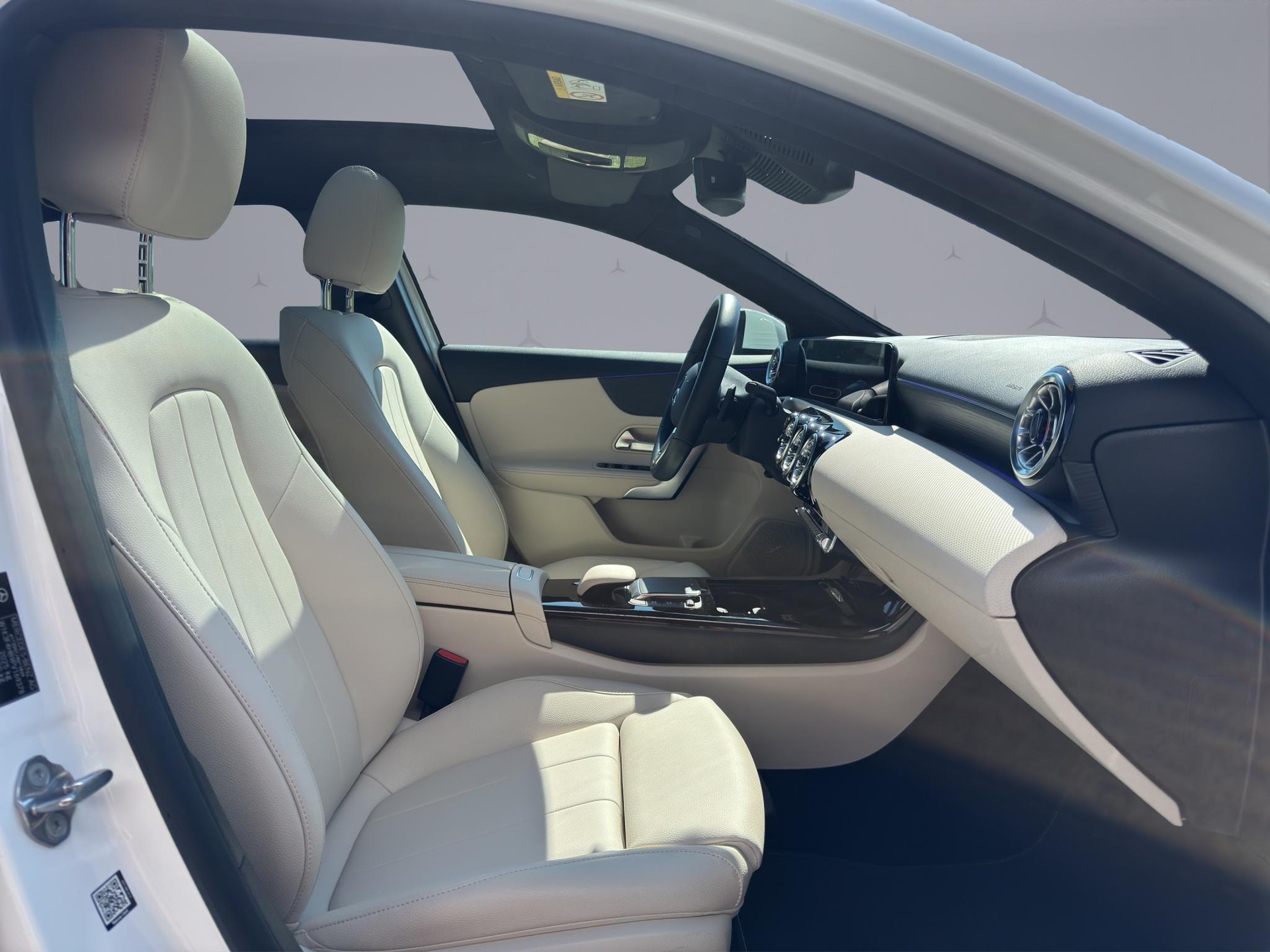 MERCEDES-BENZ A 250 Progressive 4m-image-16