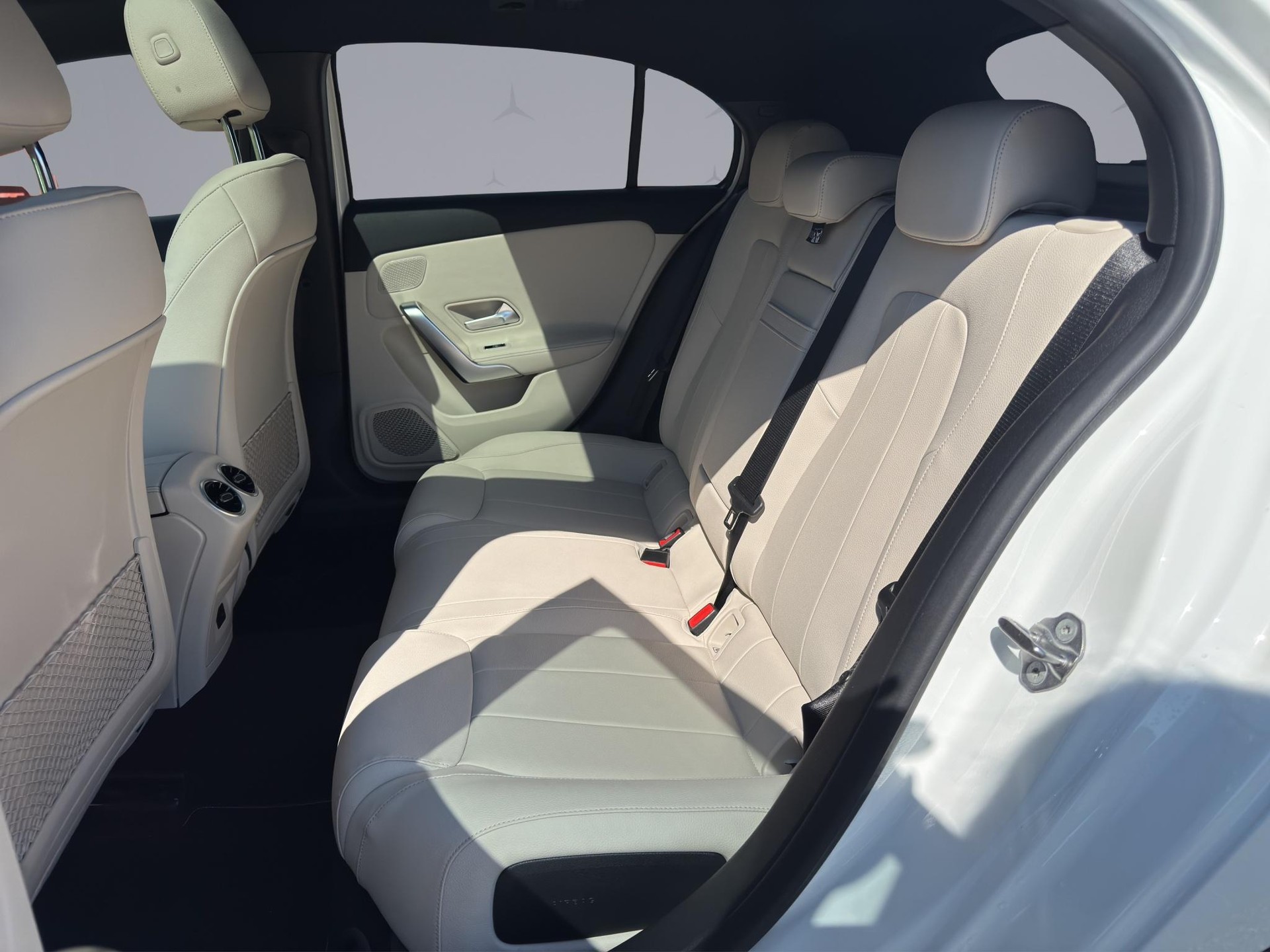 MERCEDES-BENZ A 250 Progressive 4m-image-12