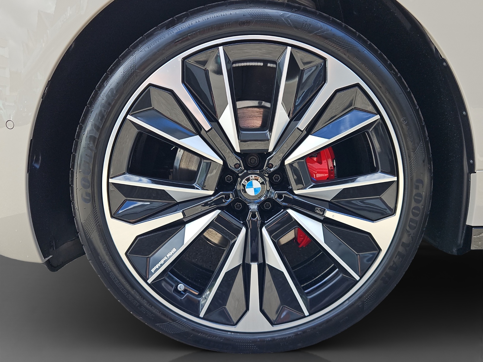BMW iX xDrive45 M Sport Pro-image-8