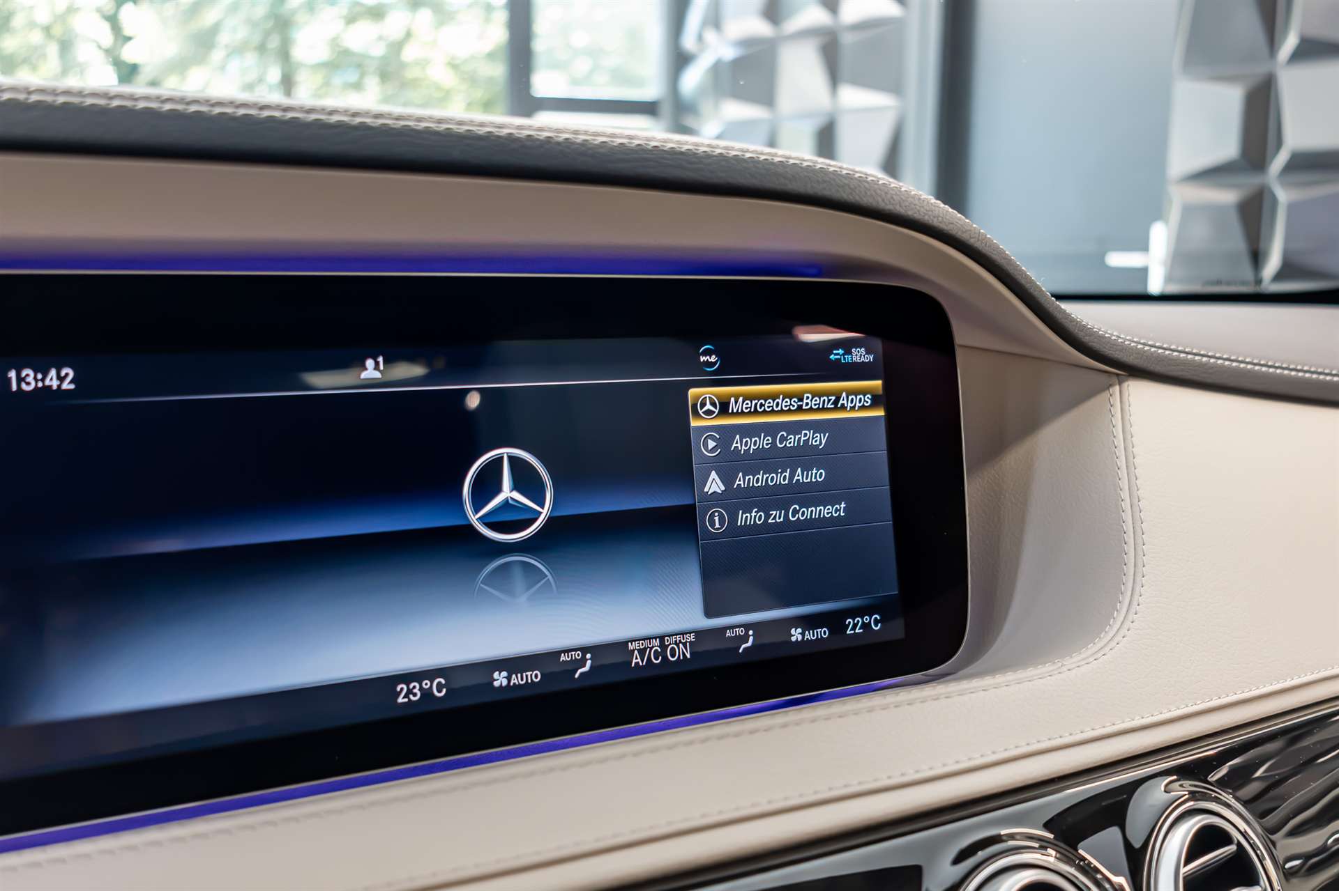 MERCEDES-BENZ S 400 d 4Matic 9G-Tronic-image-19