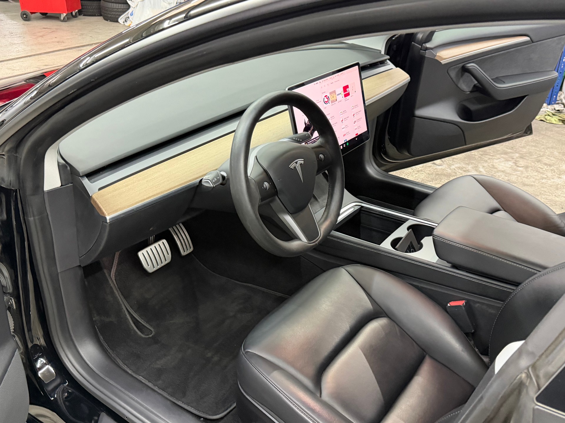 TESLA Model 3 Performance Dual Motor AWD-image-12
