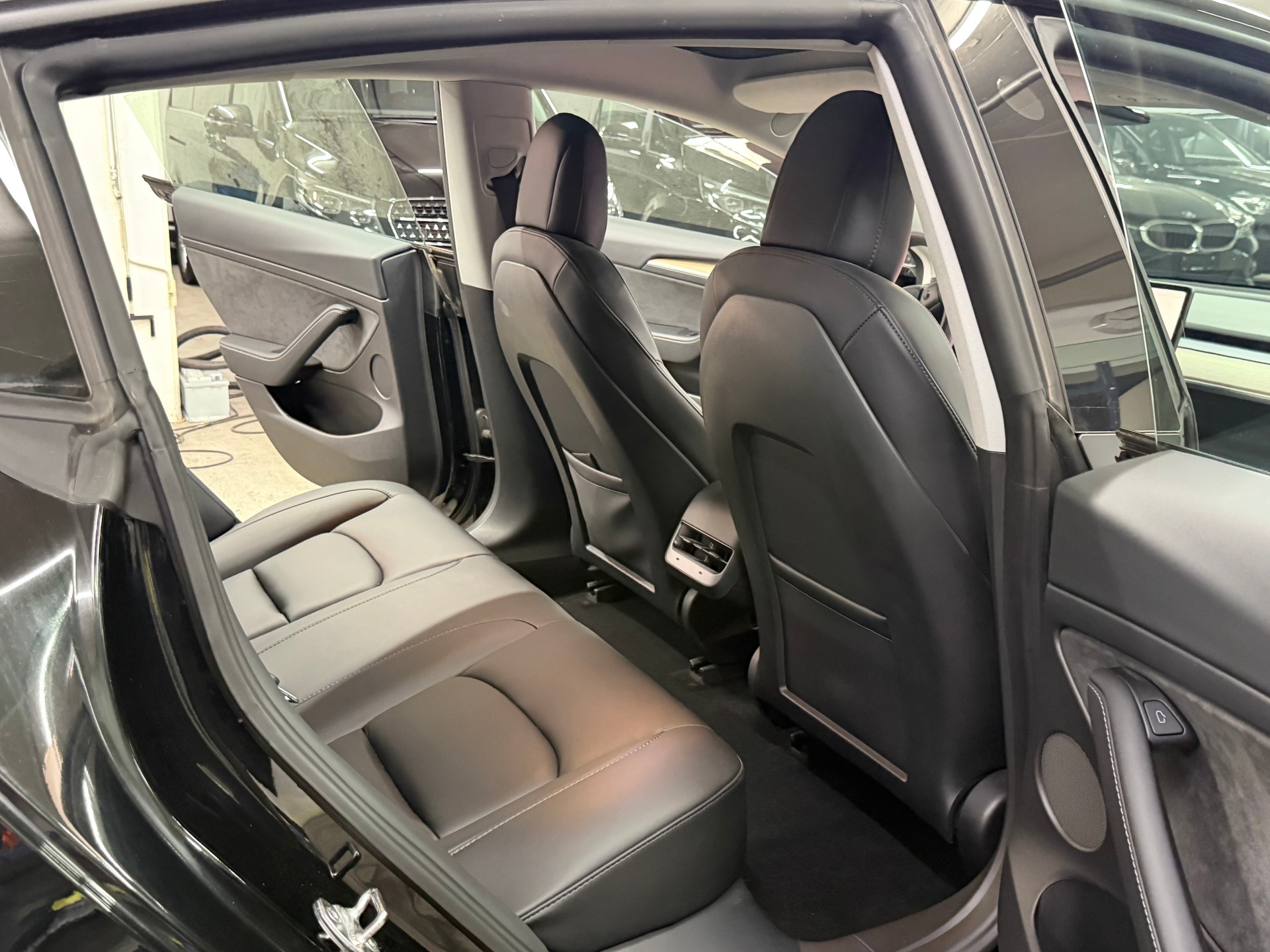 TESLA Model 3 Performance Dual Motor AWD-image-10