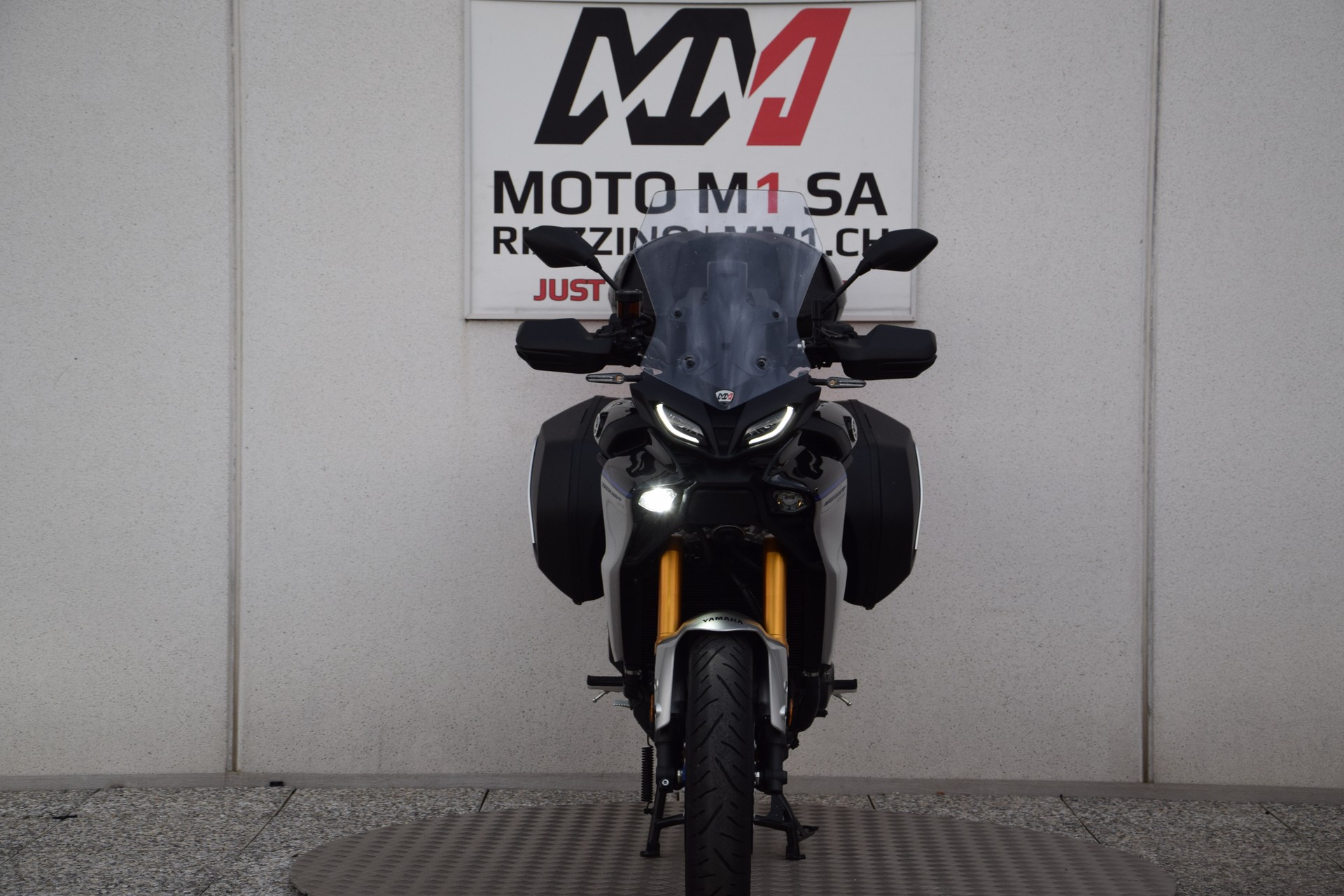 YAMAHA Tracer 9 GT+-showroom-element-2