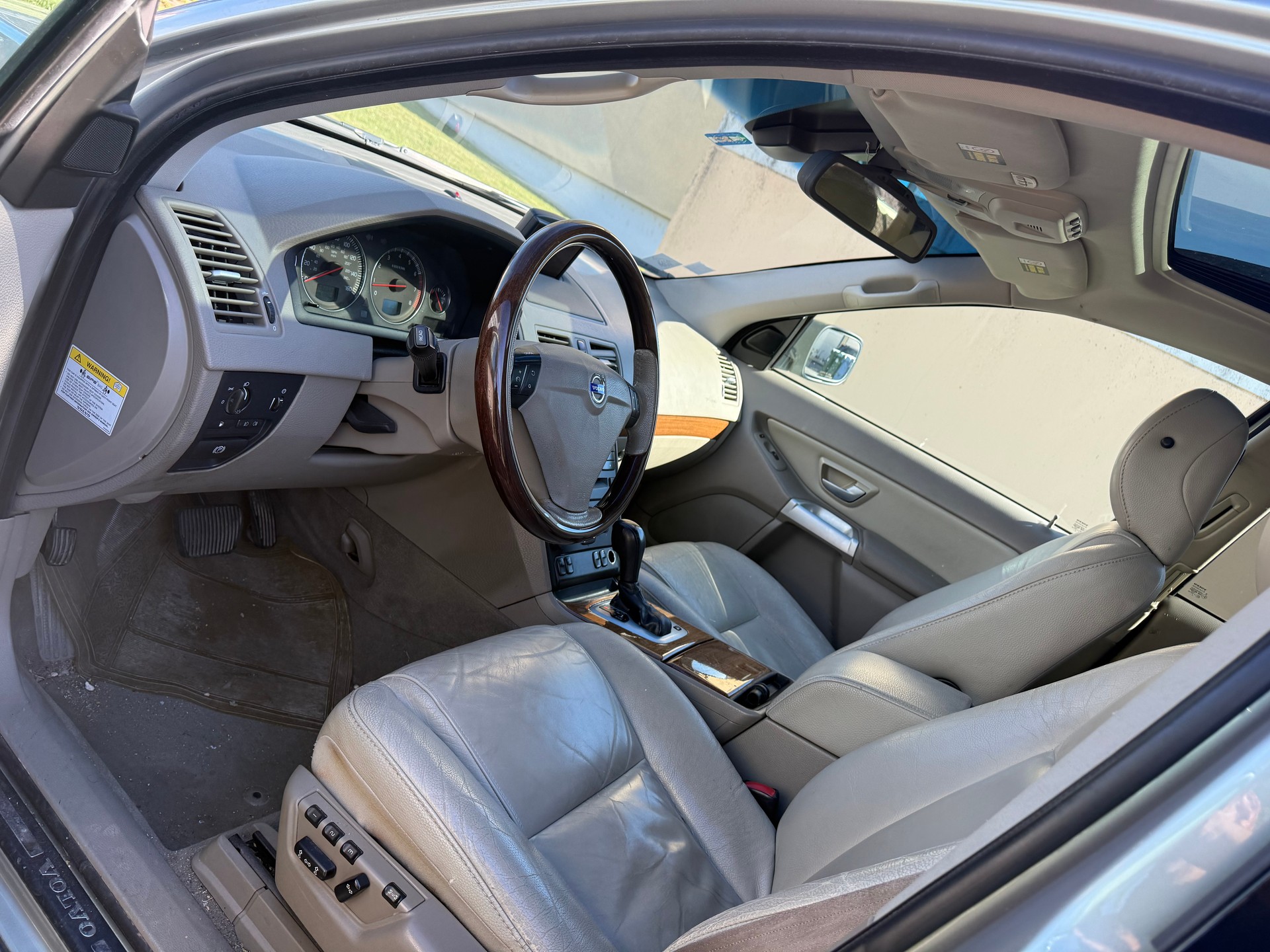VOLVO XC90 T6 AWD Momentum Geartronic-image-11