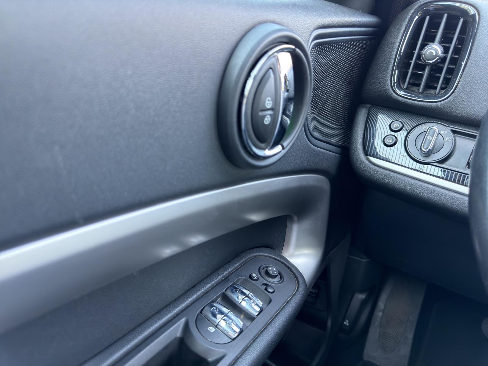 MINI Countryman Cooper ALL4 Steptronic (CH)-image-15