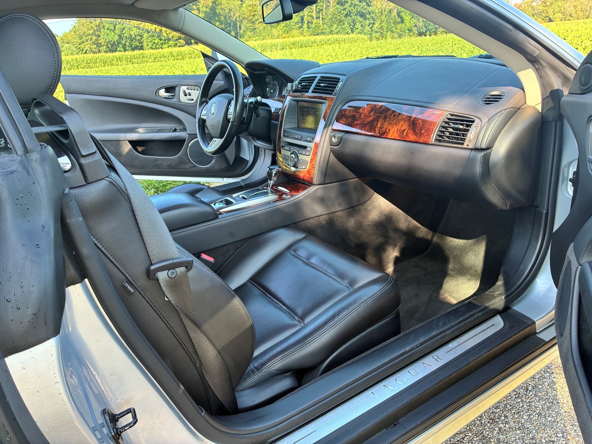 JAGUAR 4.2 XKR-image-5
