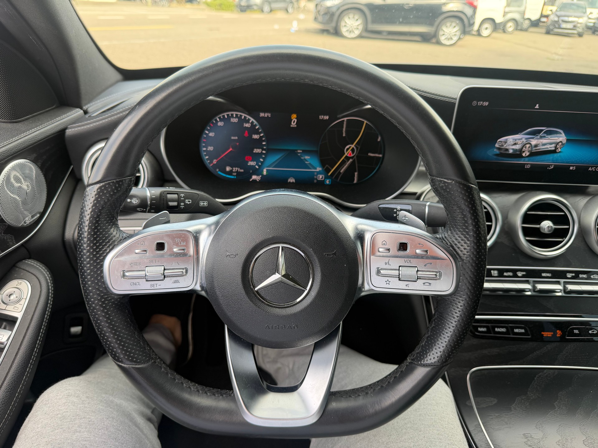 MERCEDES-BENZ C 400 AMG Line 4Matic 9G-Tronic-image-12