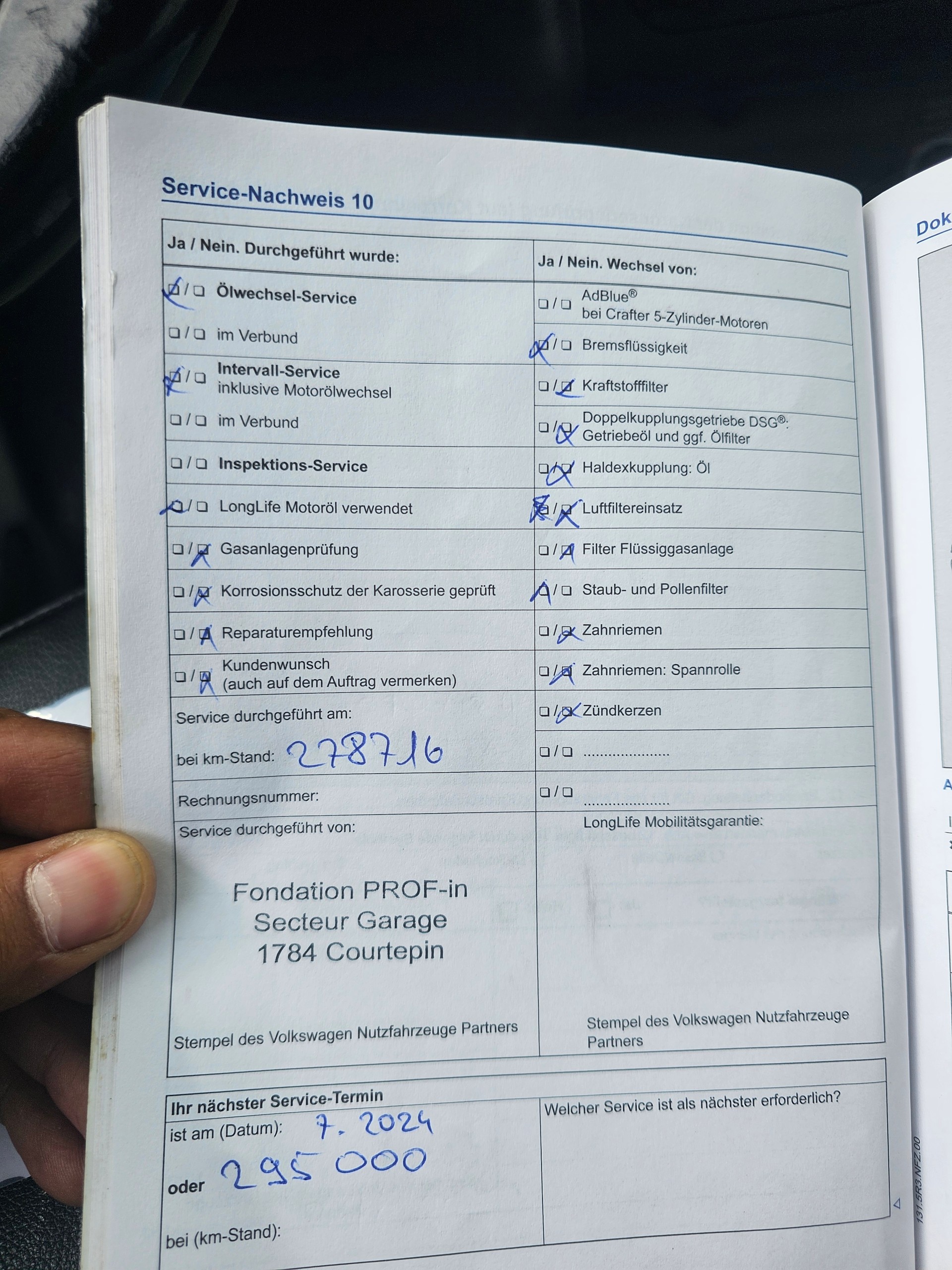VW Caddy Maxi 1.6 TDI Blue Motion Trendline DSG-image-14